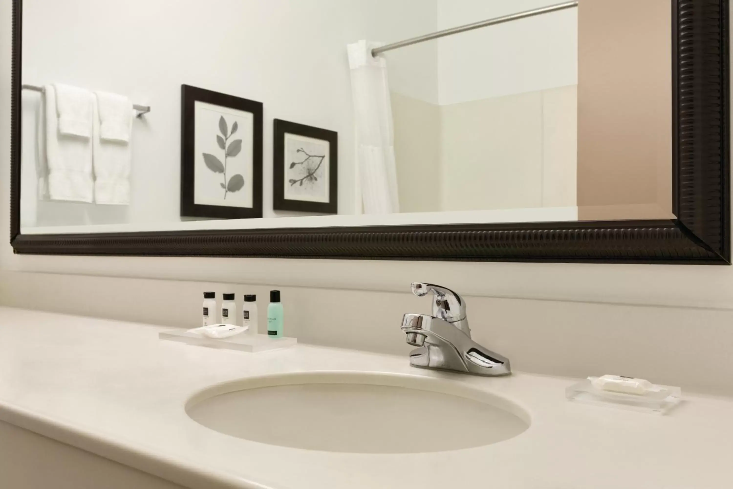 Bathroom in Country Inn & Suites by Radisson, Indianapolis Airport South, IN