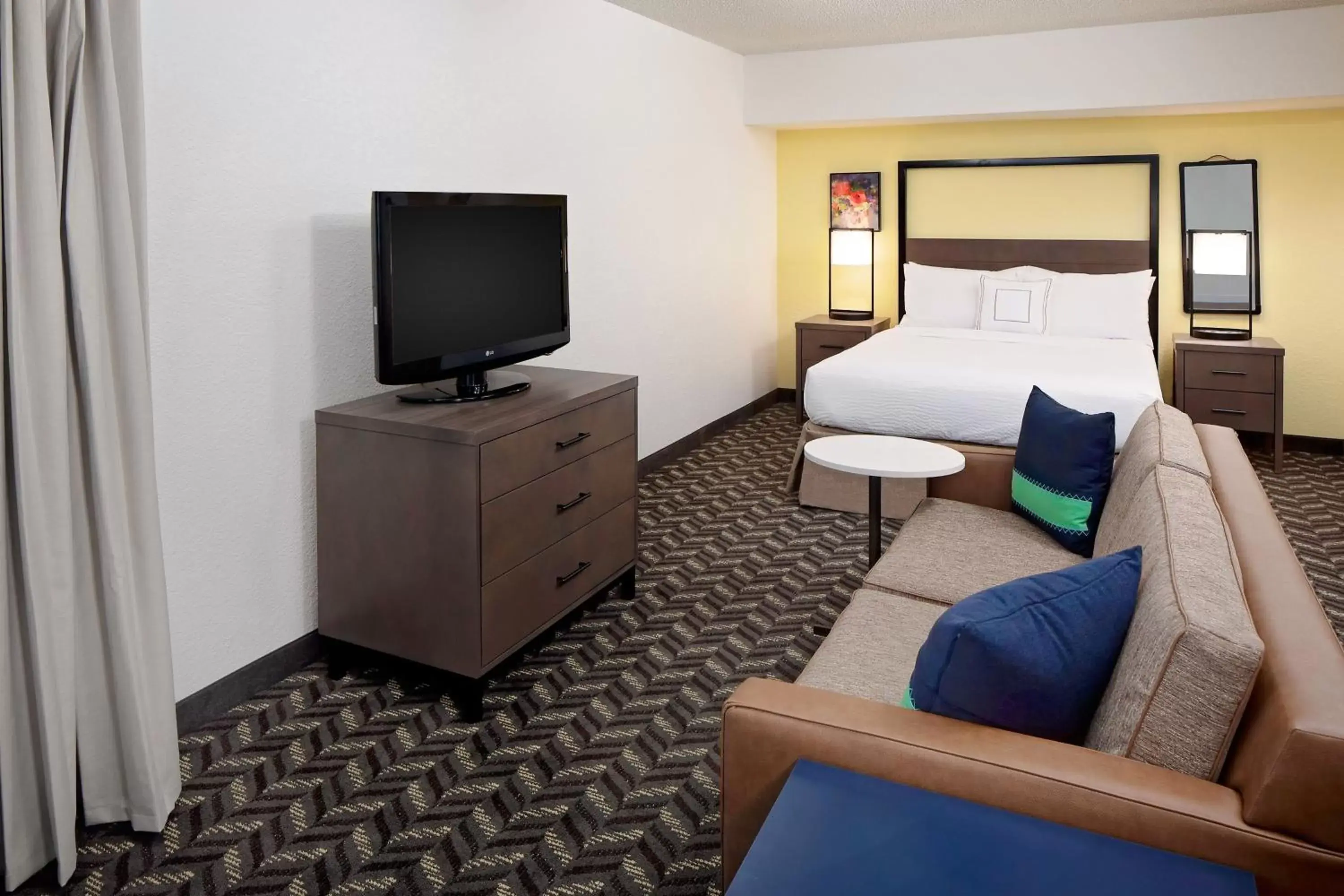 Photo of the whole room, TV/Entertainment Center in Residence Inn Sunnyvale Silicon Valley I
