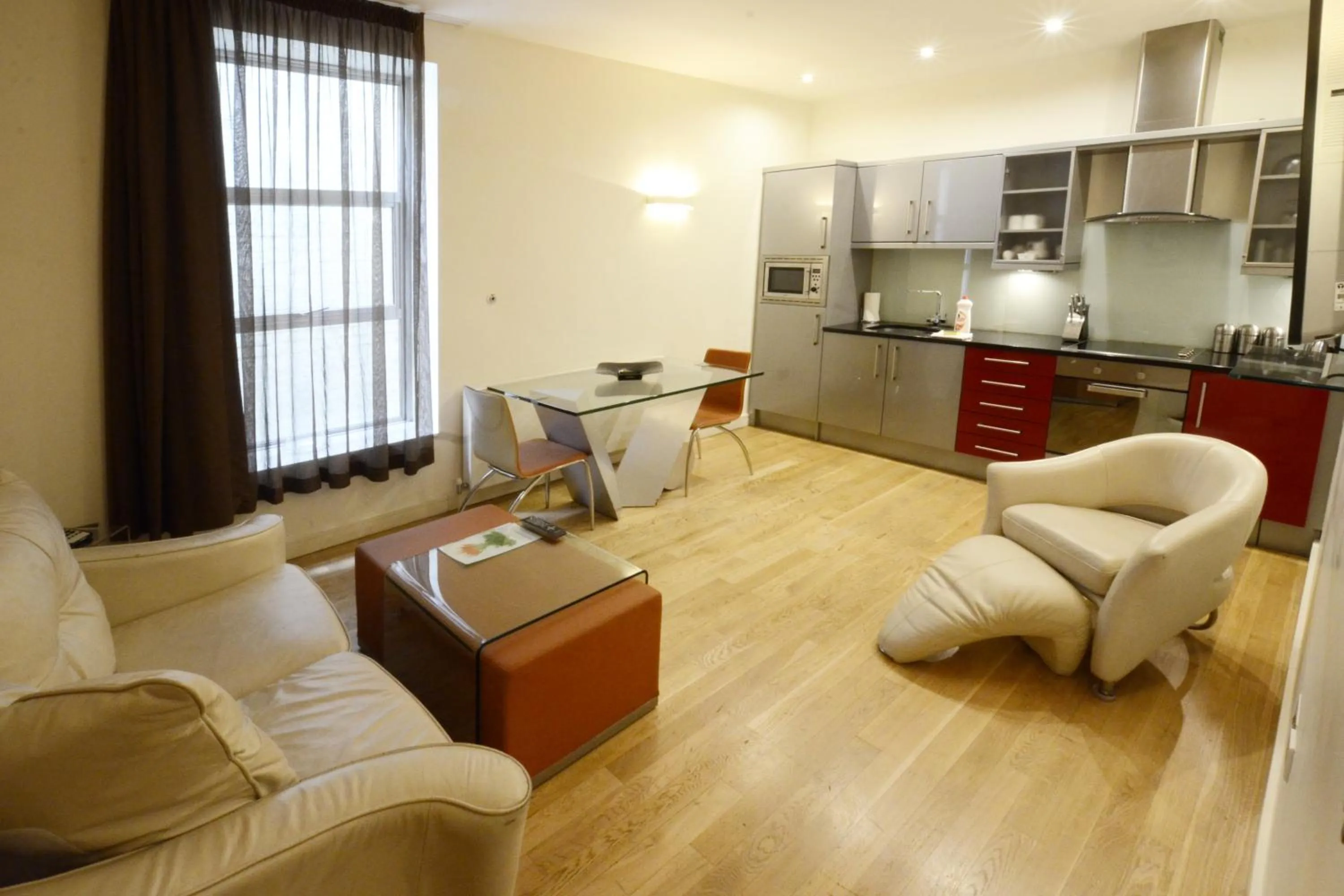 Day in The Harrington - Gloucester Road - 1 Harrington Gardens