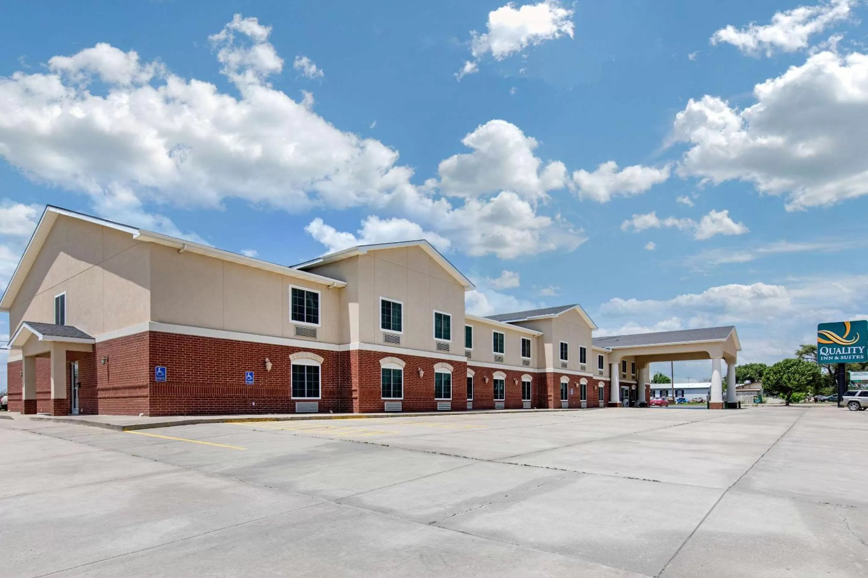 Property building in Quality Inn & Suites Clayton, NM