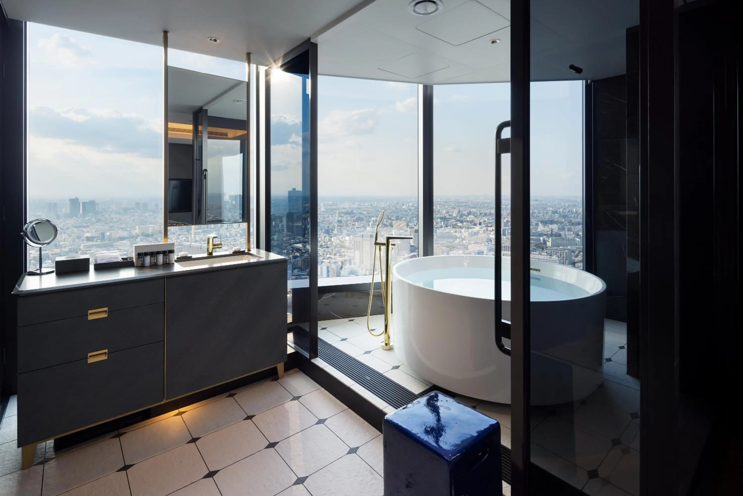 Bathroom in BELLUSTAR TOKYO, A Pan Pacific Hotel