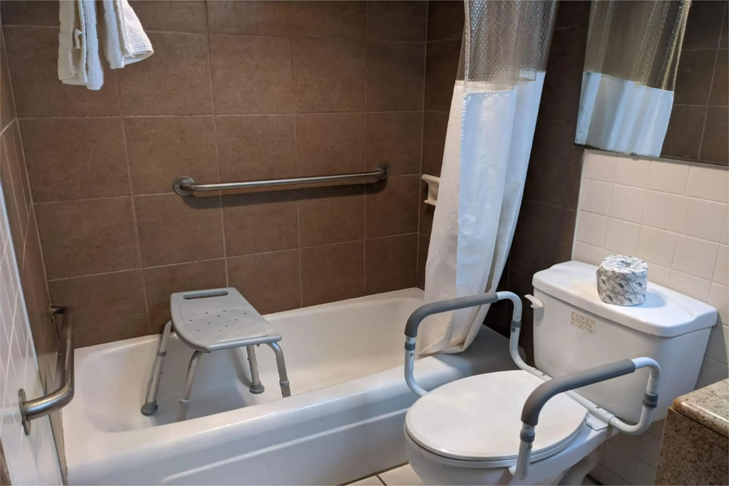 Bedroom in OYO Hotel Morton East Peoria I-74 Bedroom in OYO Hotel Morton East Peoria I-74