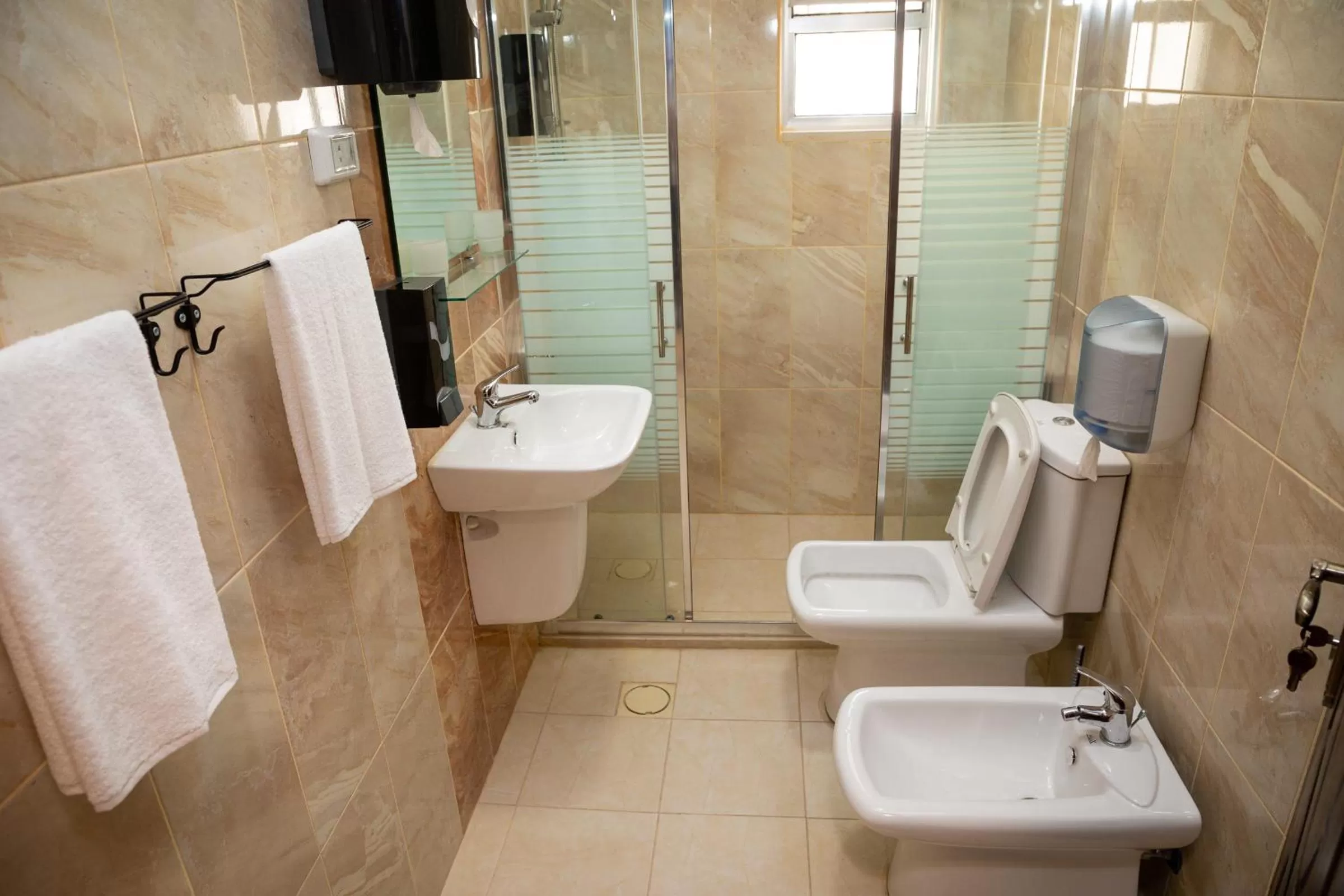 Shower in Dali House