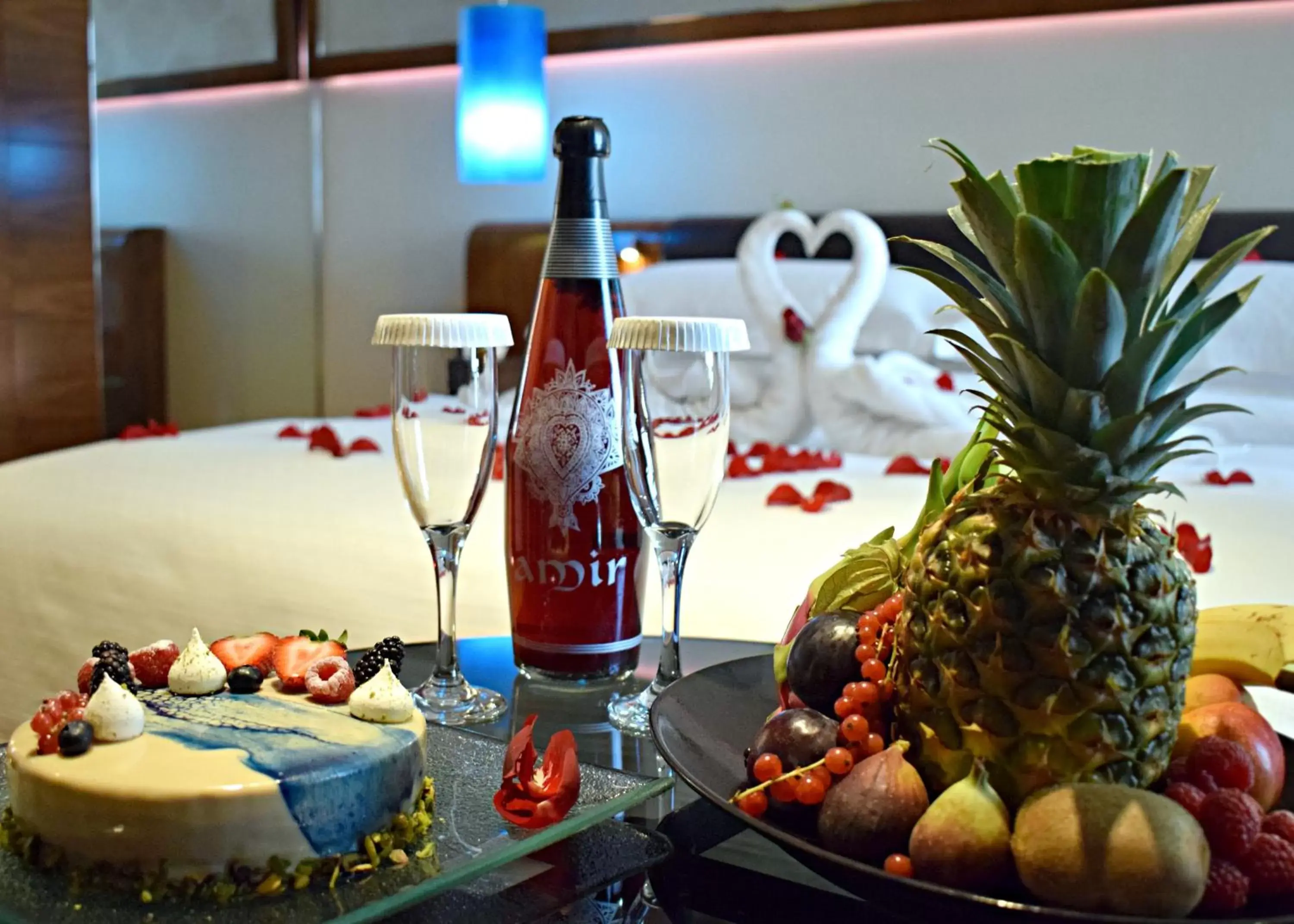 Food and drinks in Rosh Rayhaan by Rotana Food and drinks in Rosh Rayhaan by Rotana