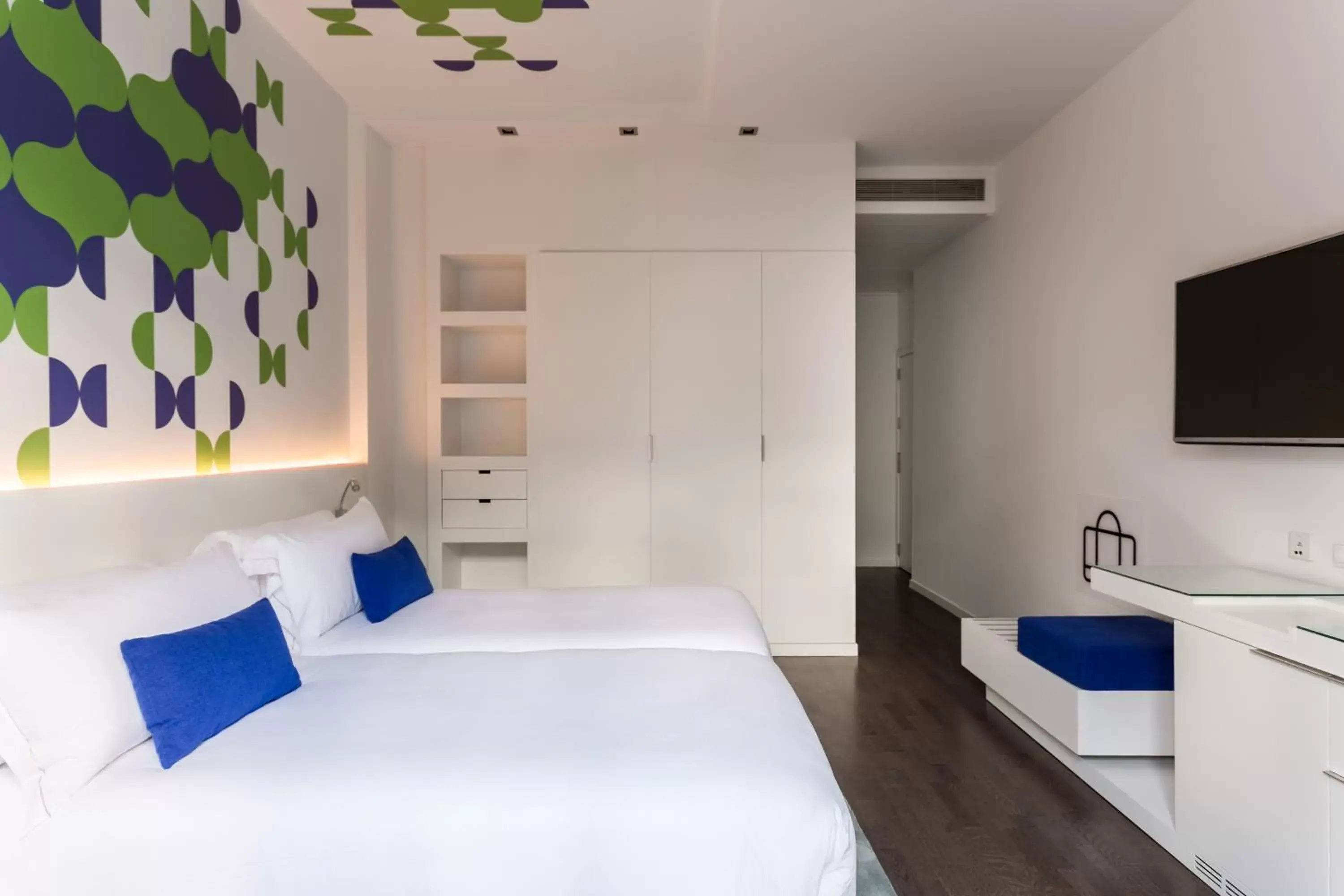 TV and multimedia, Bed in Room Mate Carla, Barcelona TV and multimedia, Bed in Room Mate Carla, Barcelona