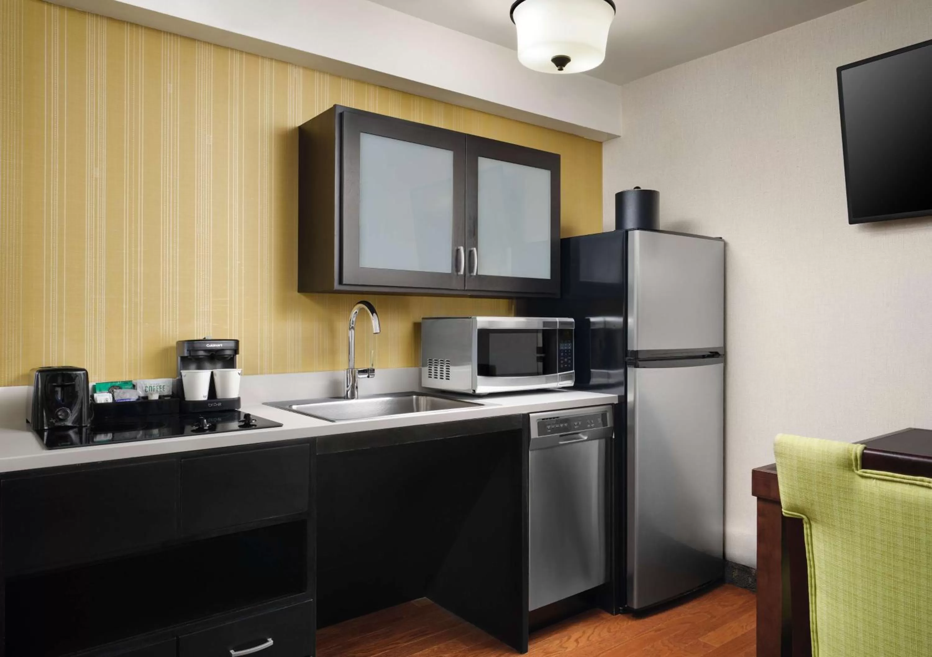 Kitchen or kitchenette in Homewood Suites by Hilton Chicago Downtown - Magnificent Mile