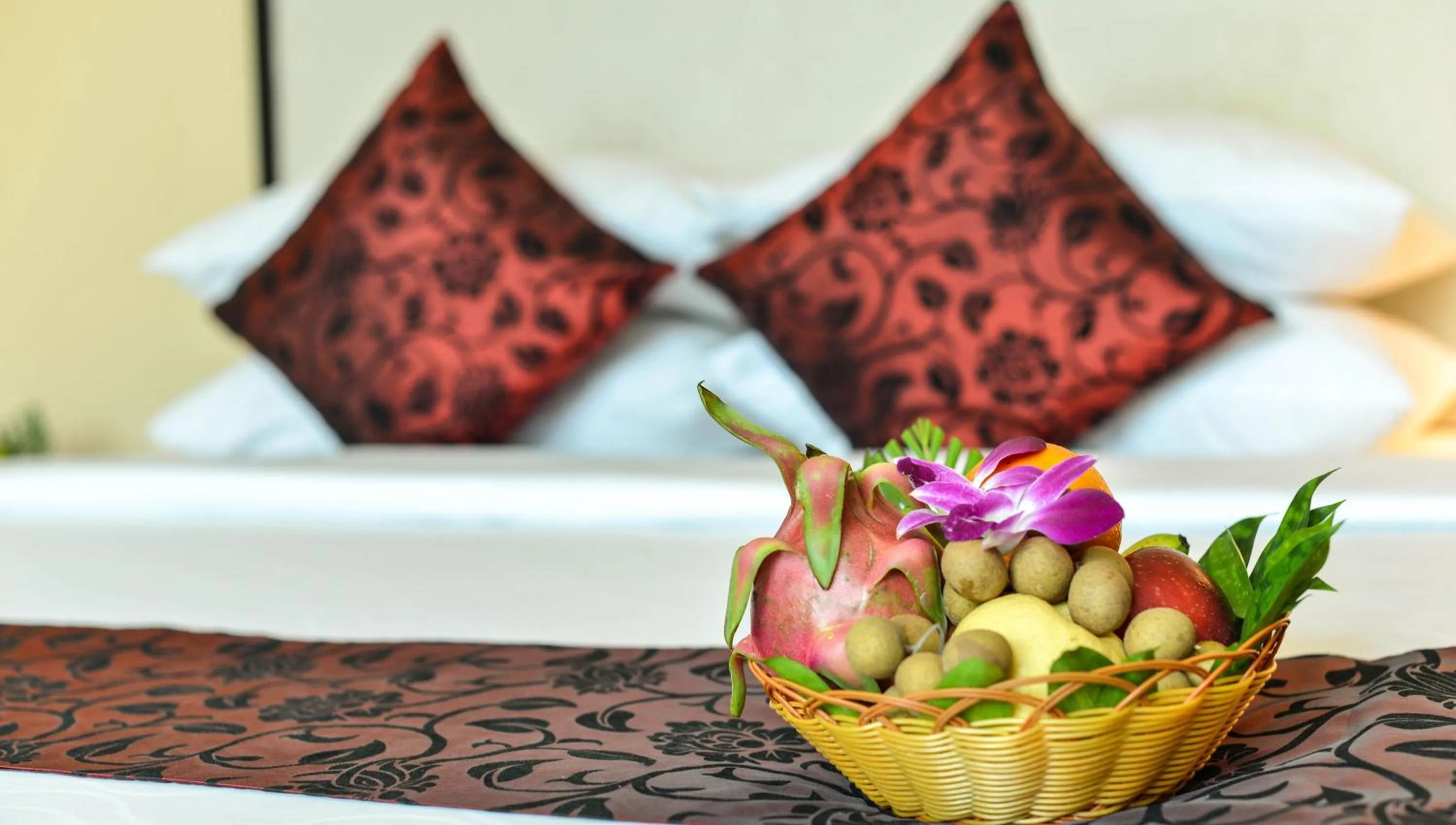 Bed in Almond Hotel Sothearos