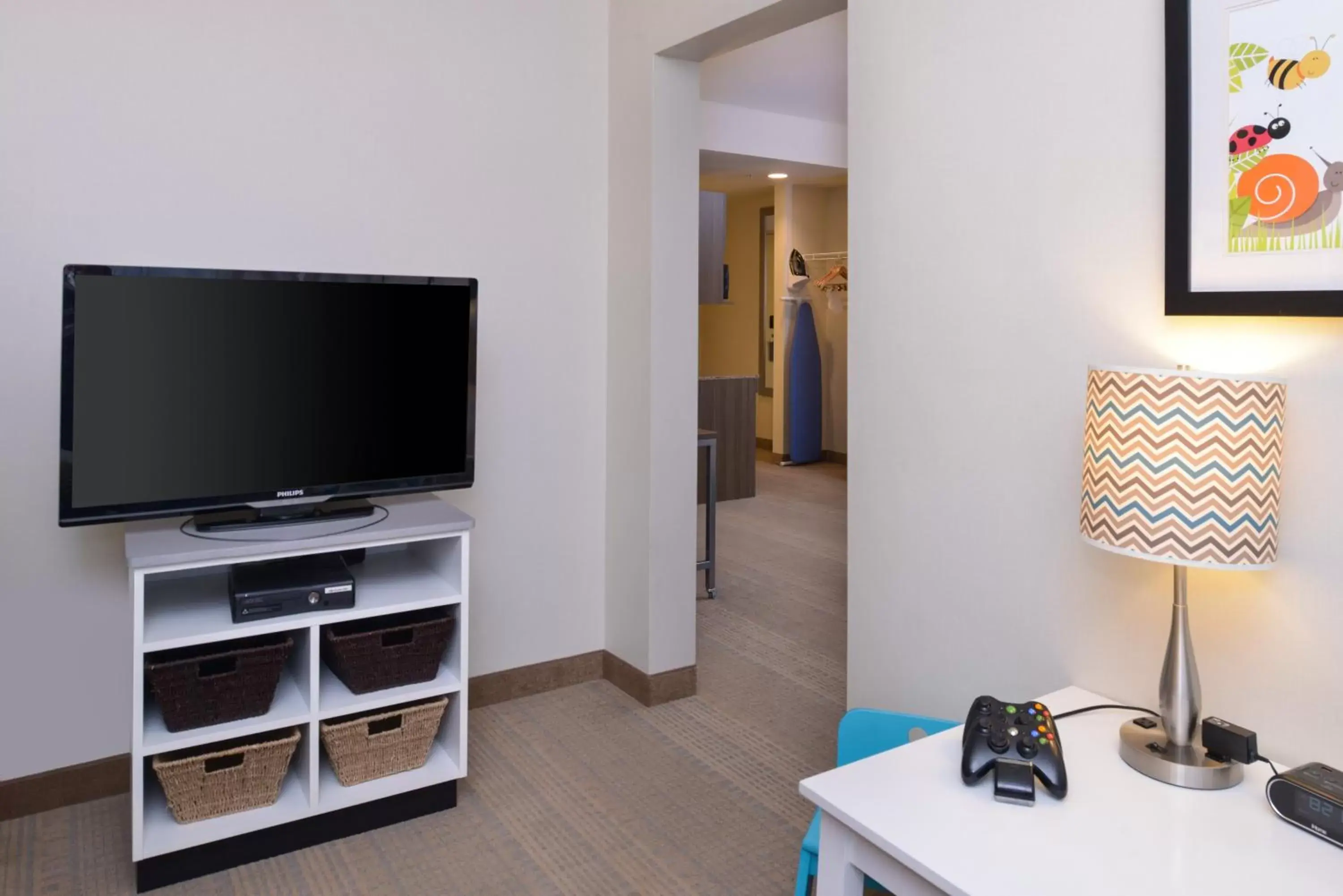 Photo of the whole room, TV/Entertainment Center in Holiday Inn Express Pocatello, an IHG Hotel