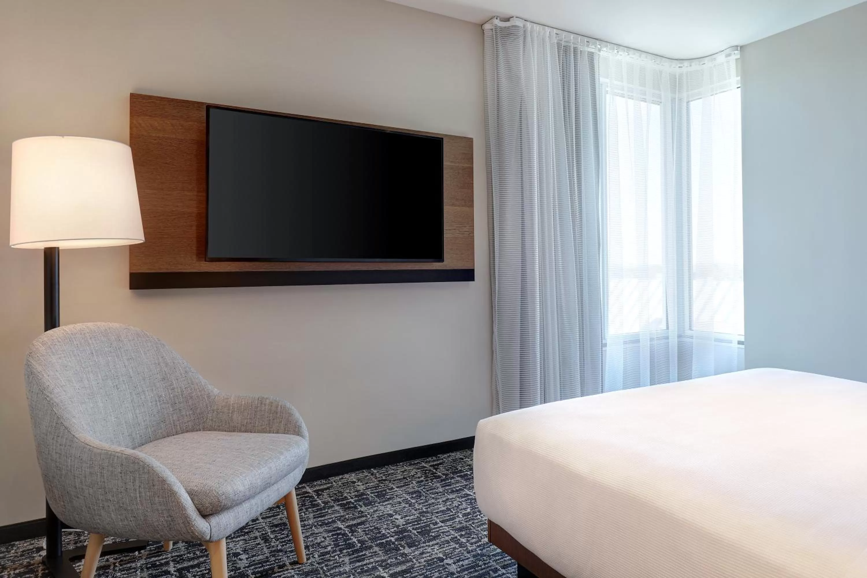 King Suite with Roll-In Shower - Disability Access in Hyatt Place Ottawa West