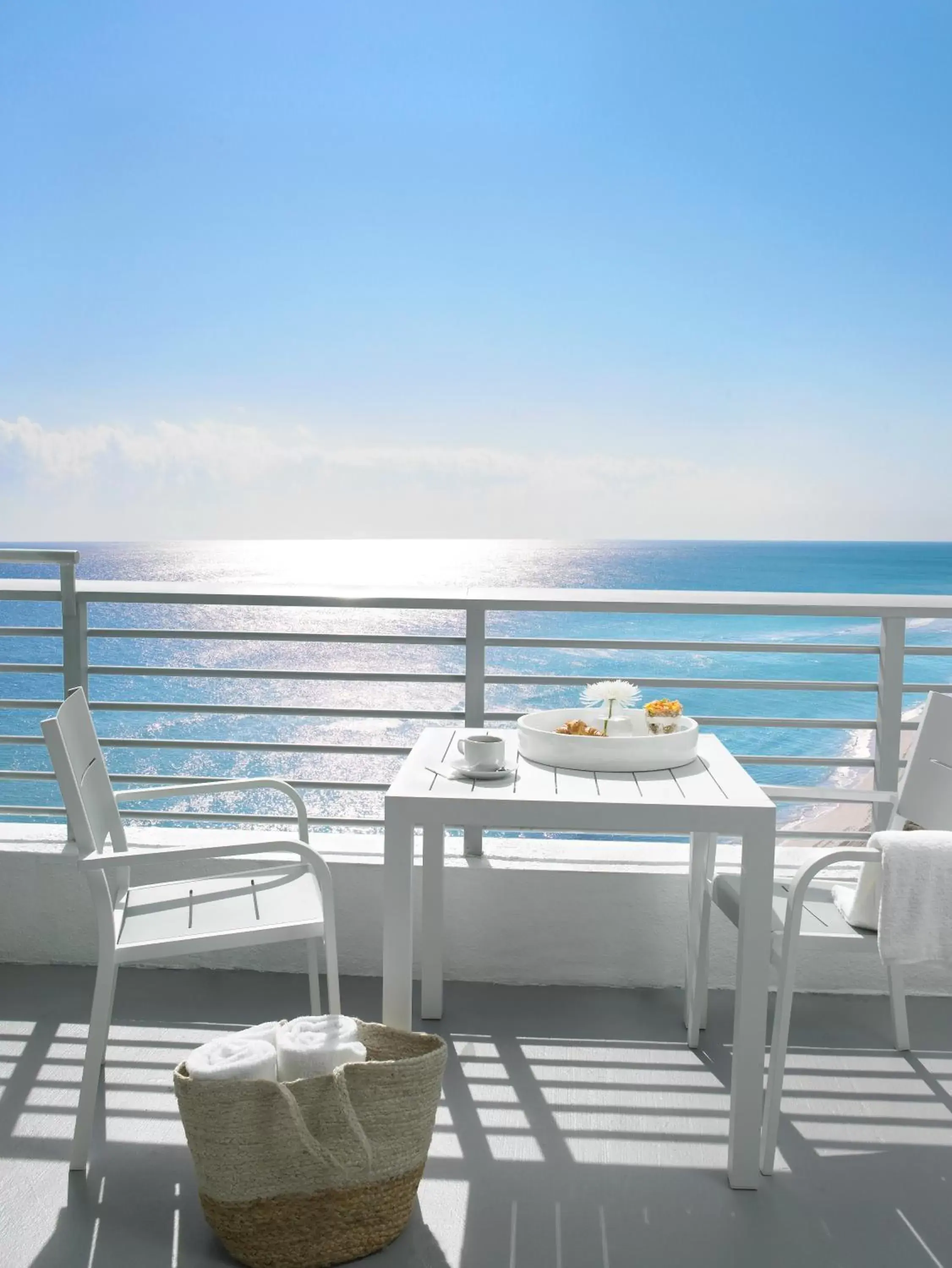 Deluxe Double Room with Balcony and Sea View in Grand Beach Hotel Deluxe Double Room with Balcony and Sea View in Grand Beach Hotel