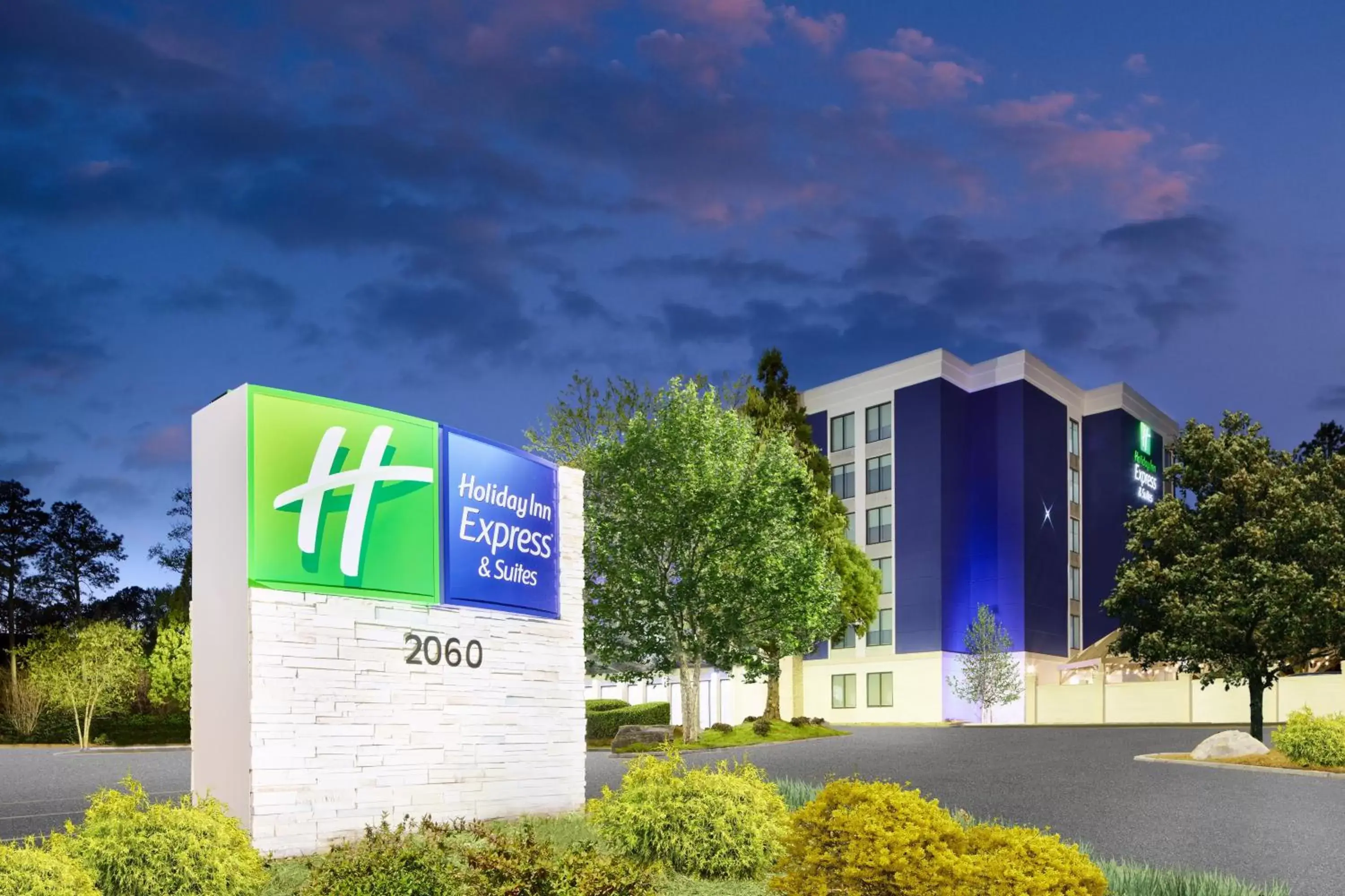 Property building in Holiday Inn Express & Suites - Atlanta - Tucker Northlake, an IHG Hotel