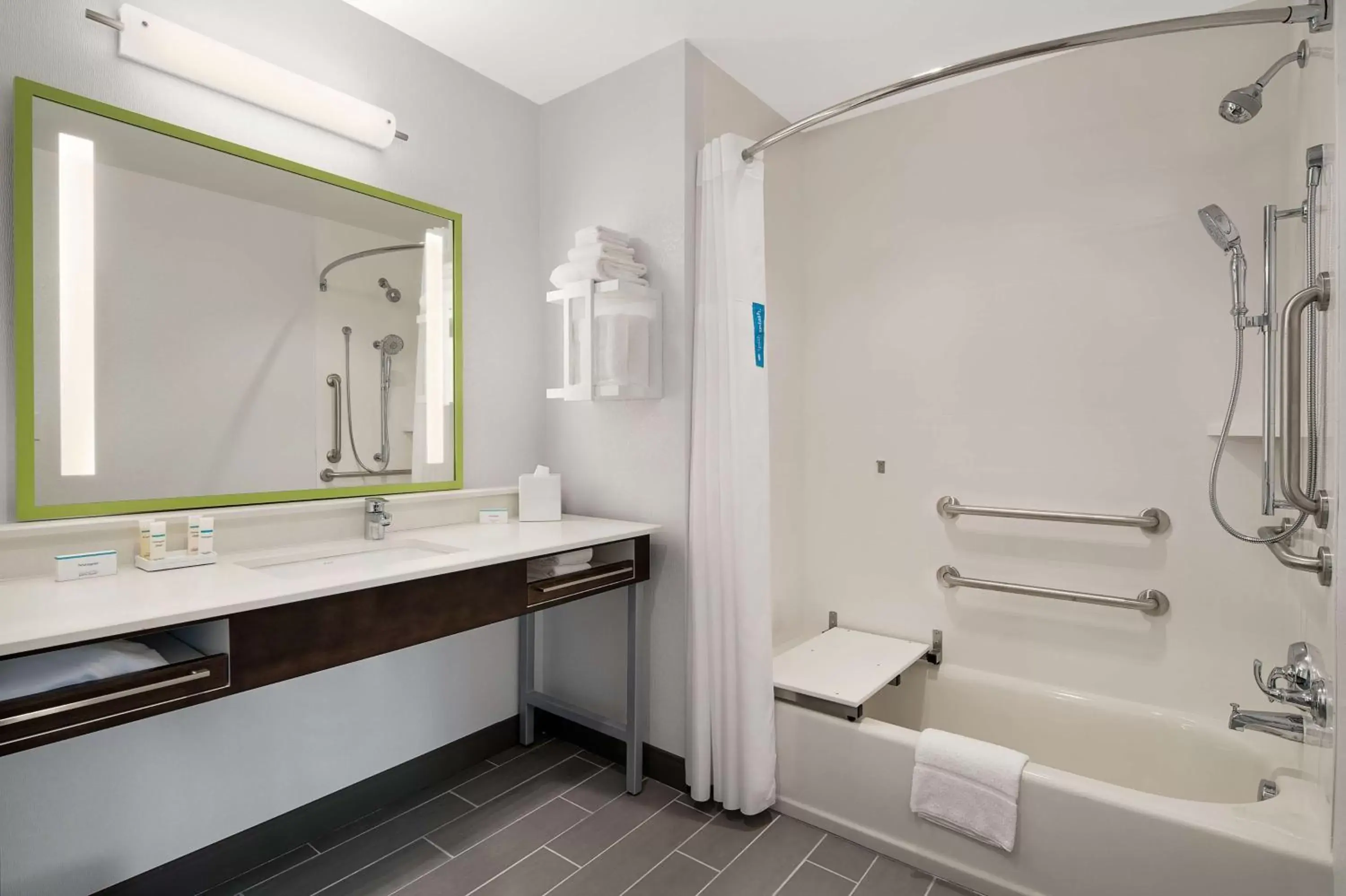 Bathroom in Hampton Inn & Suites Raleigh Midtown, NC