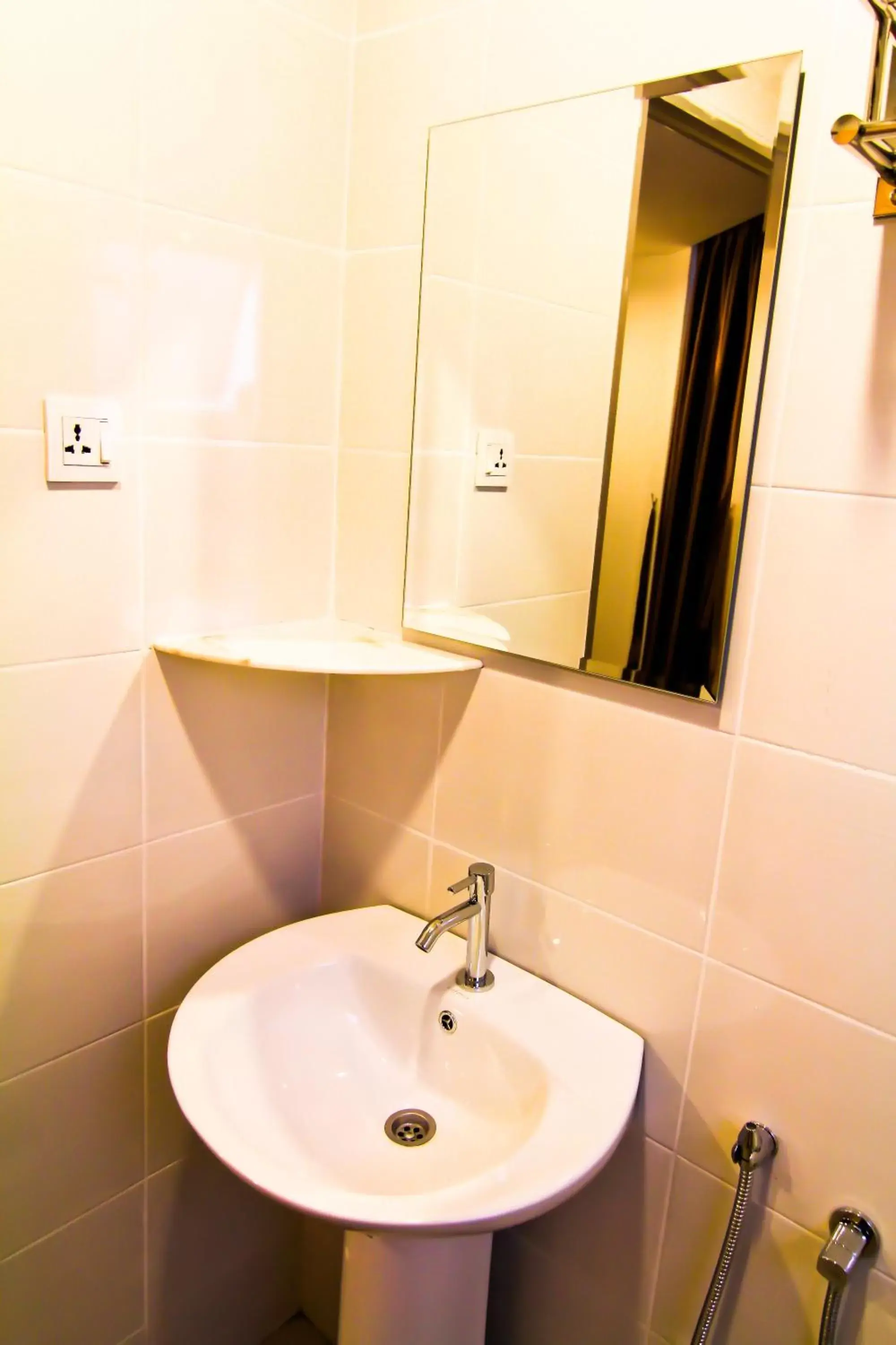 Shower, Bathroom in Hotel Rasah Seremban