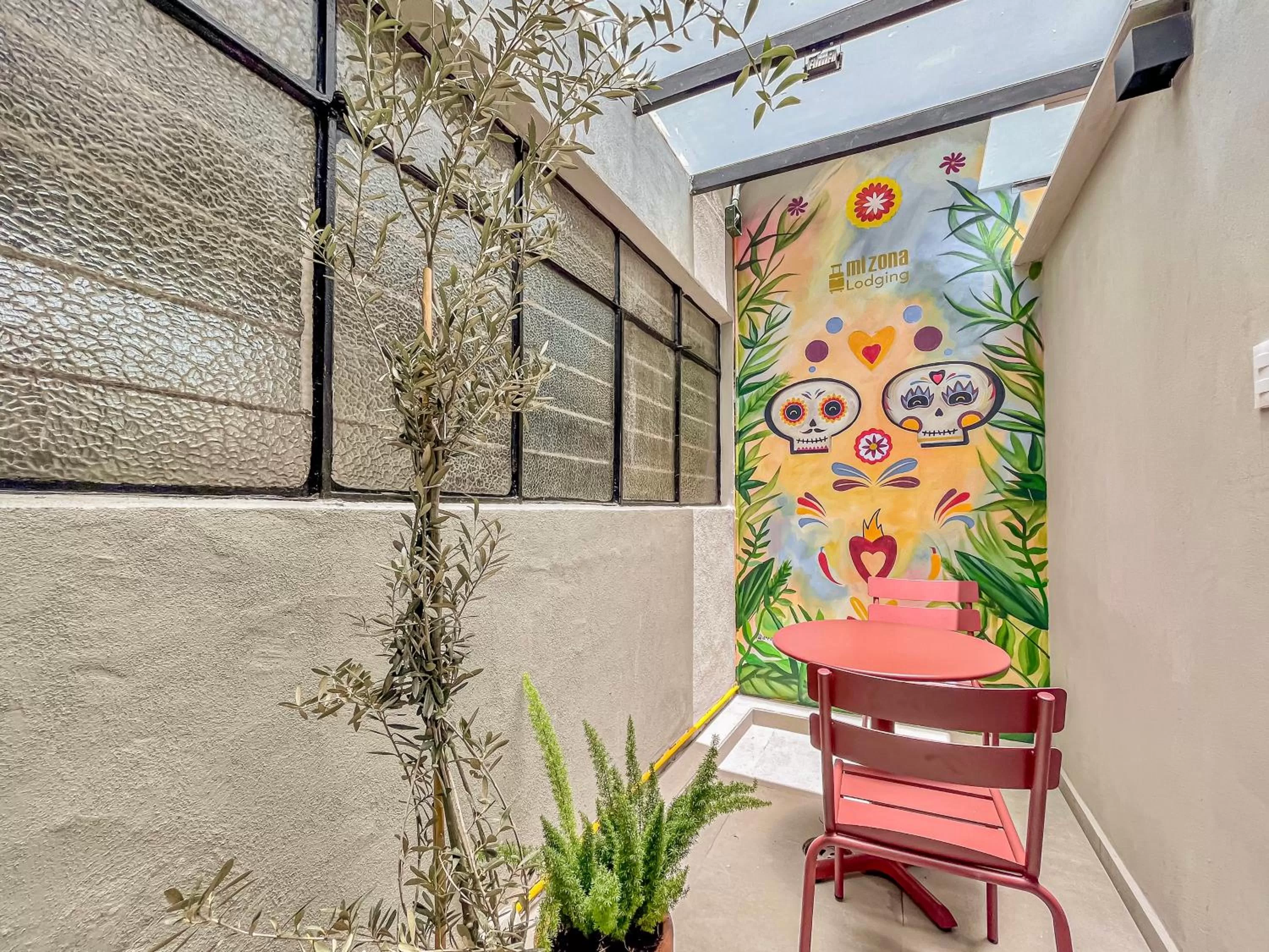 Decorative detail in Mi Zona Lodging WTC