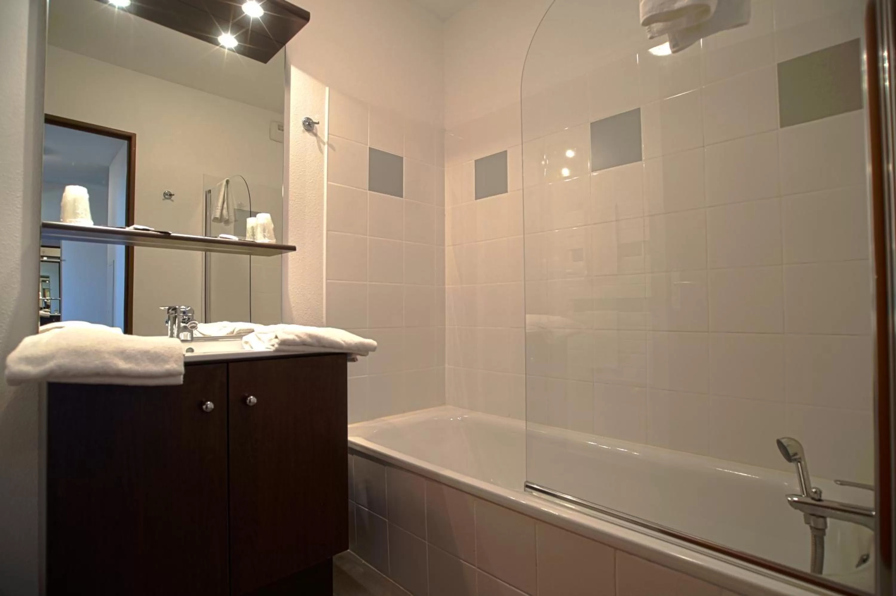 Bathroom in KOSY Appart'Hôtels - Campus Del Sol Esplanade