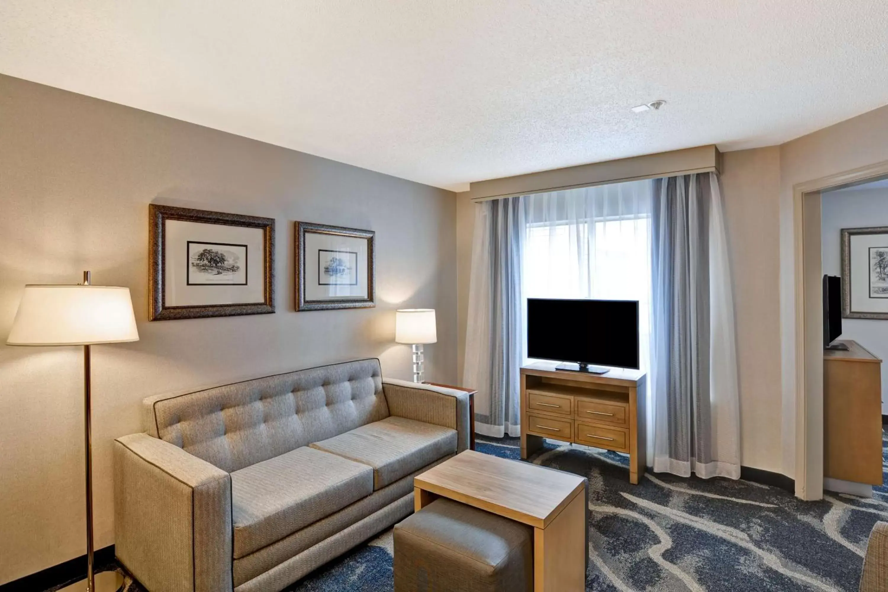 Bedroom, Seating Area in Homewood Suites Hartford/Windsor Locks