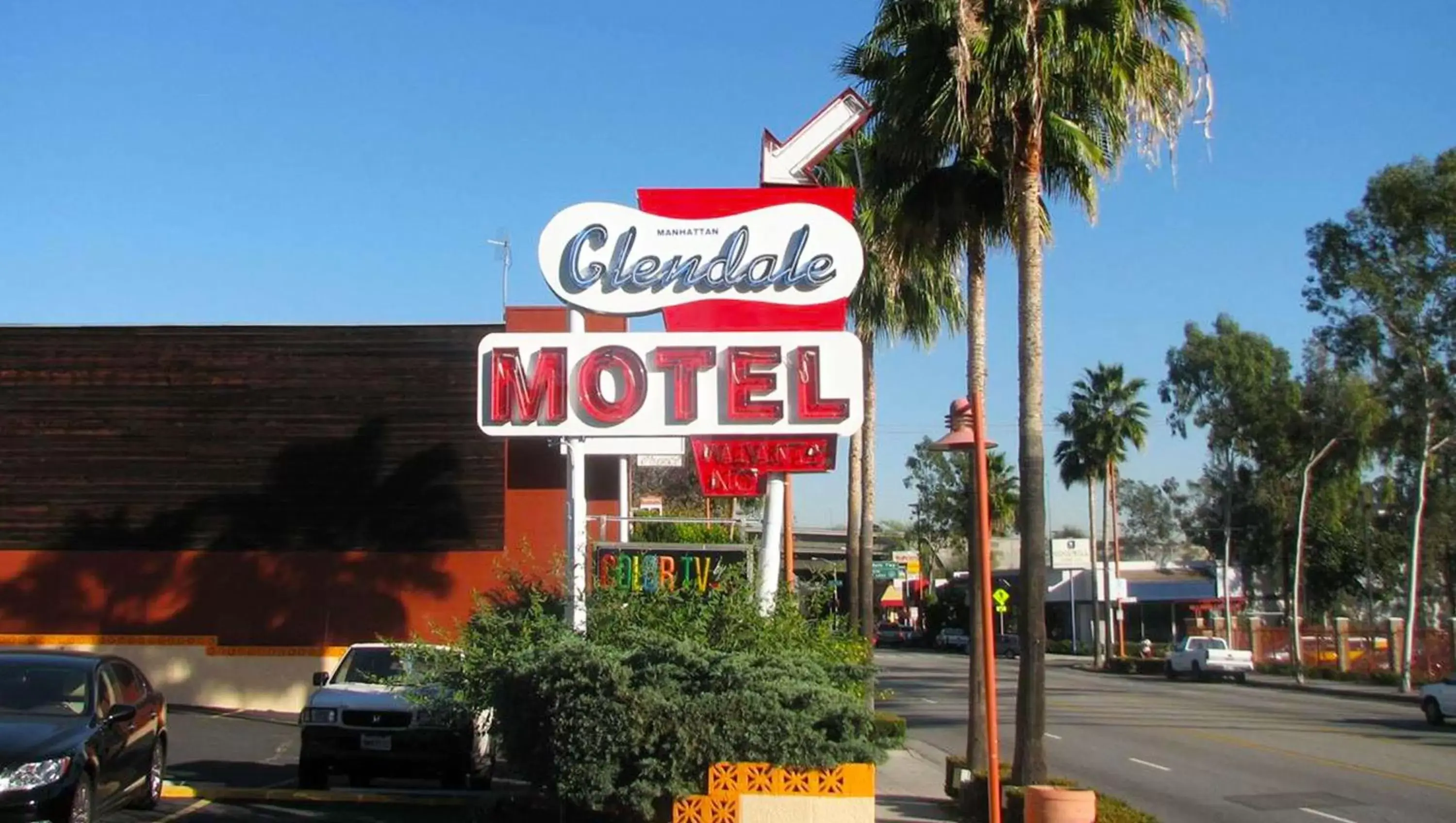 Property building in Motel 6 Glendale CA Pasadena Burbank Los Angeles Property building in Motel 6 Glendale CA Pasadena Burbank Los Angeles