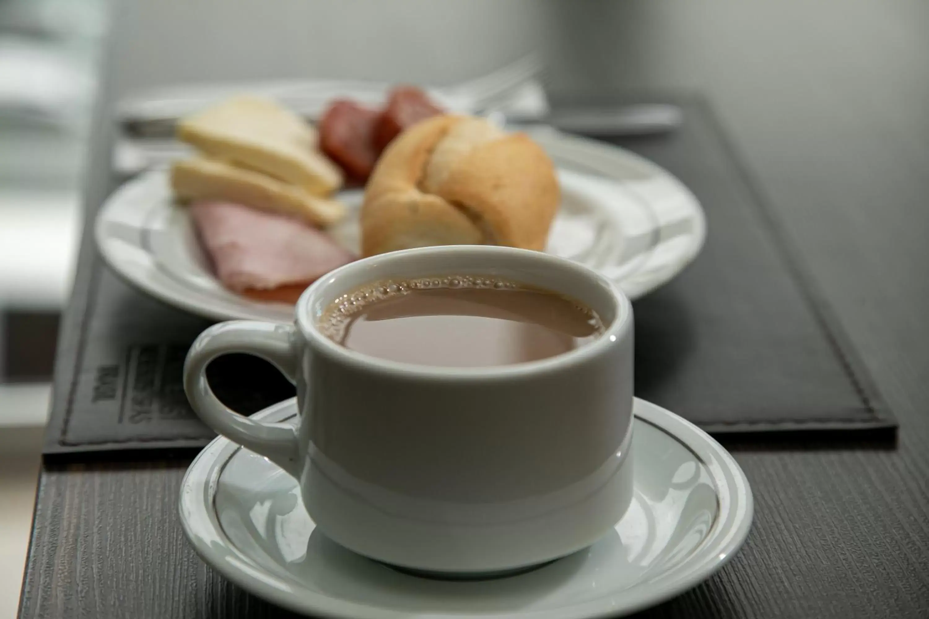 Breakfast in Plaza Blumenau Hotel