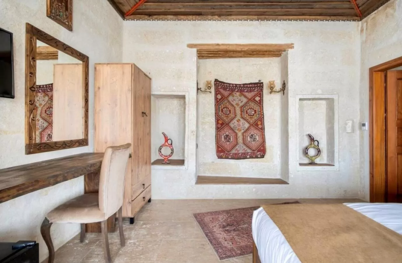 Bedroom, Bed in Uzay Cave Suite Hotel