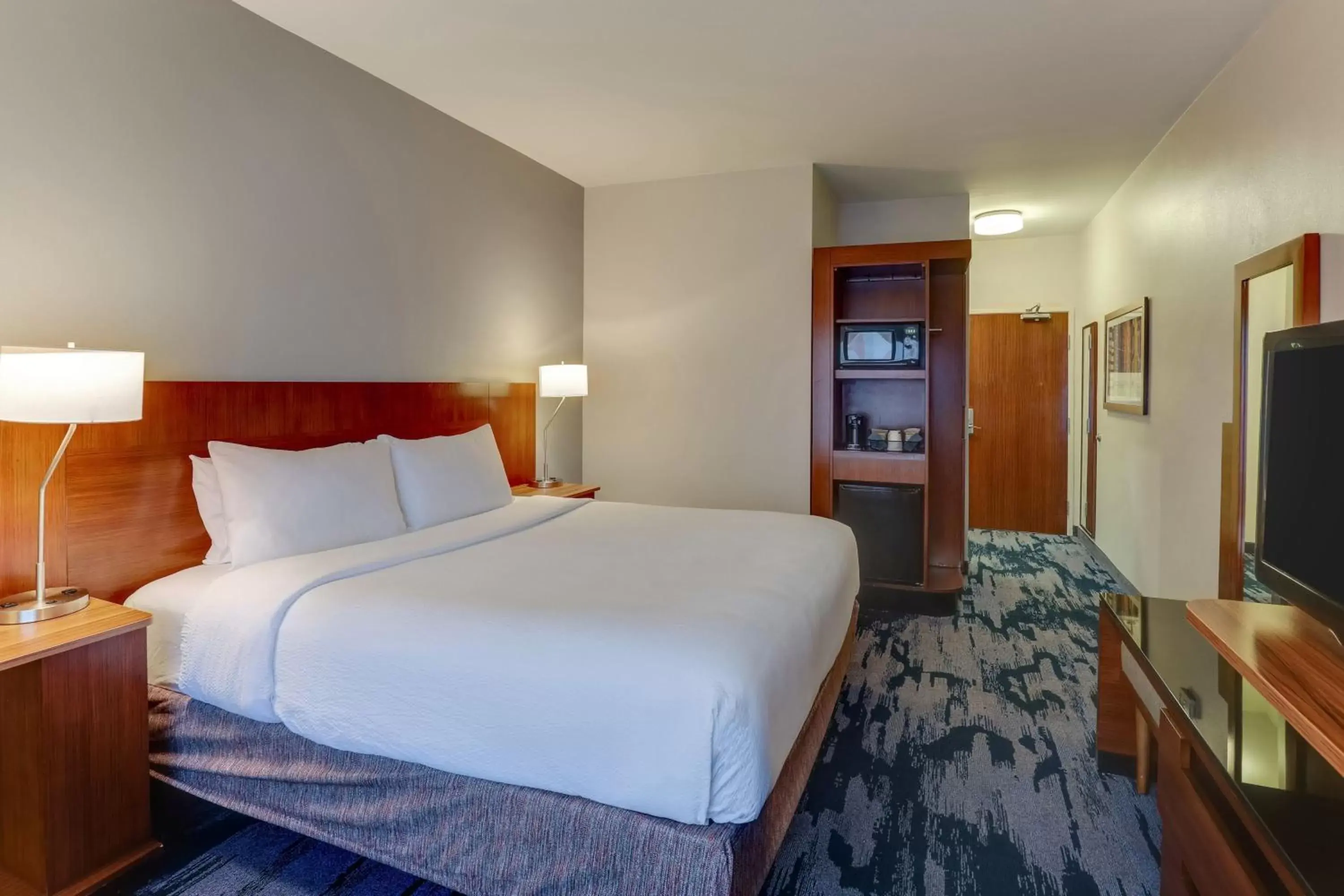 King Room in Fairfield Inn & Suites by Marriott Fort Worth I-30 West Near NAS JRB King Room in Fairfield Inn & Suites by Marriott Fort Worth I-30 West Near NAS JRB
