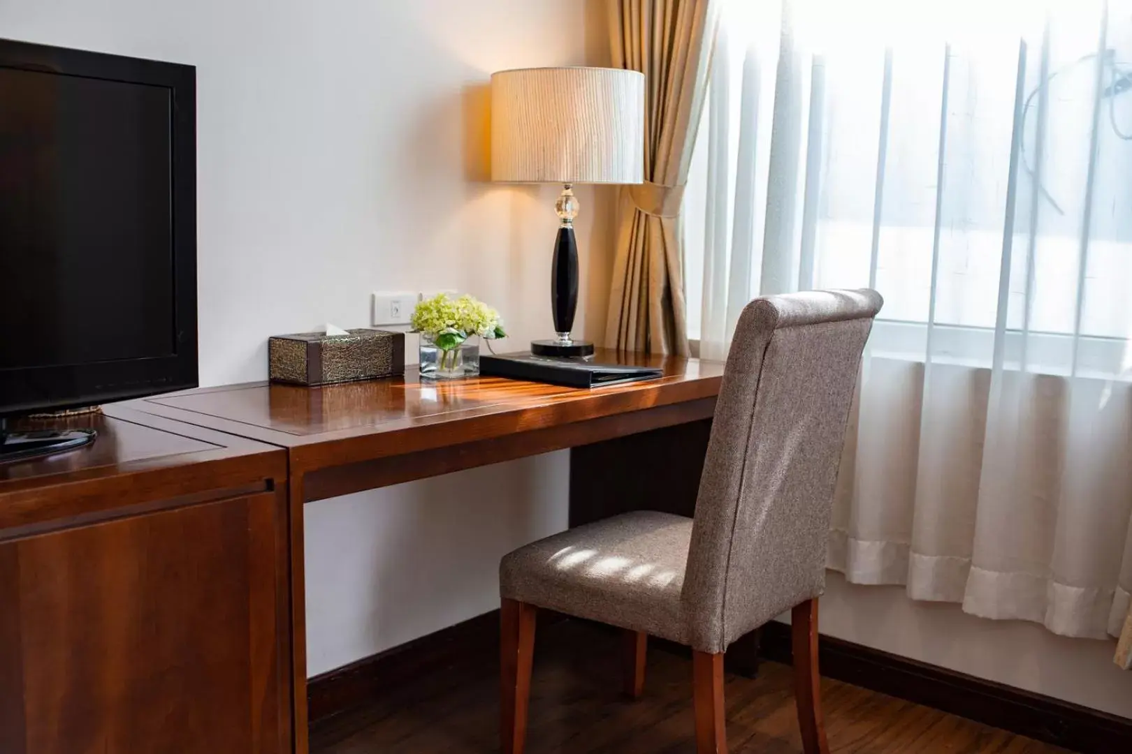 Seating area, TV/Entertainment Center in Nesta Hotel Hanoi