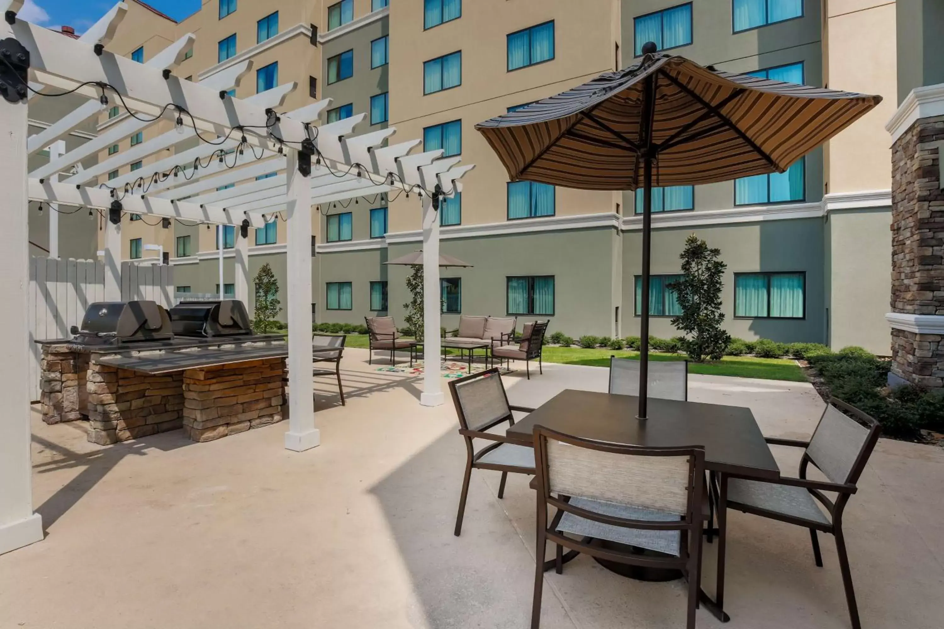 Patio, Restaurant/Places to Eat in Homewood Suites by Hilton Ft. Worth-North at Fossil Creek