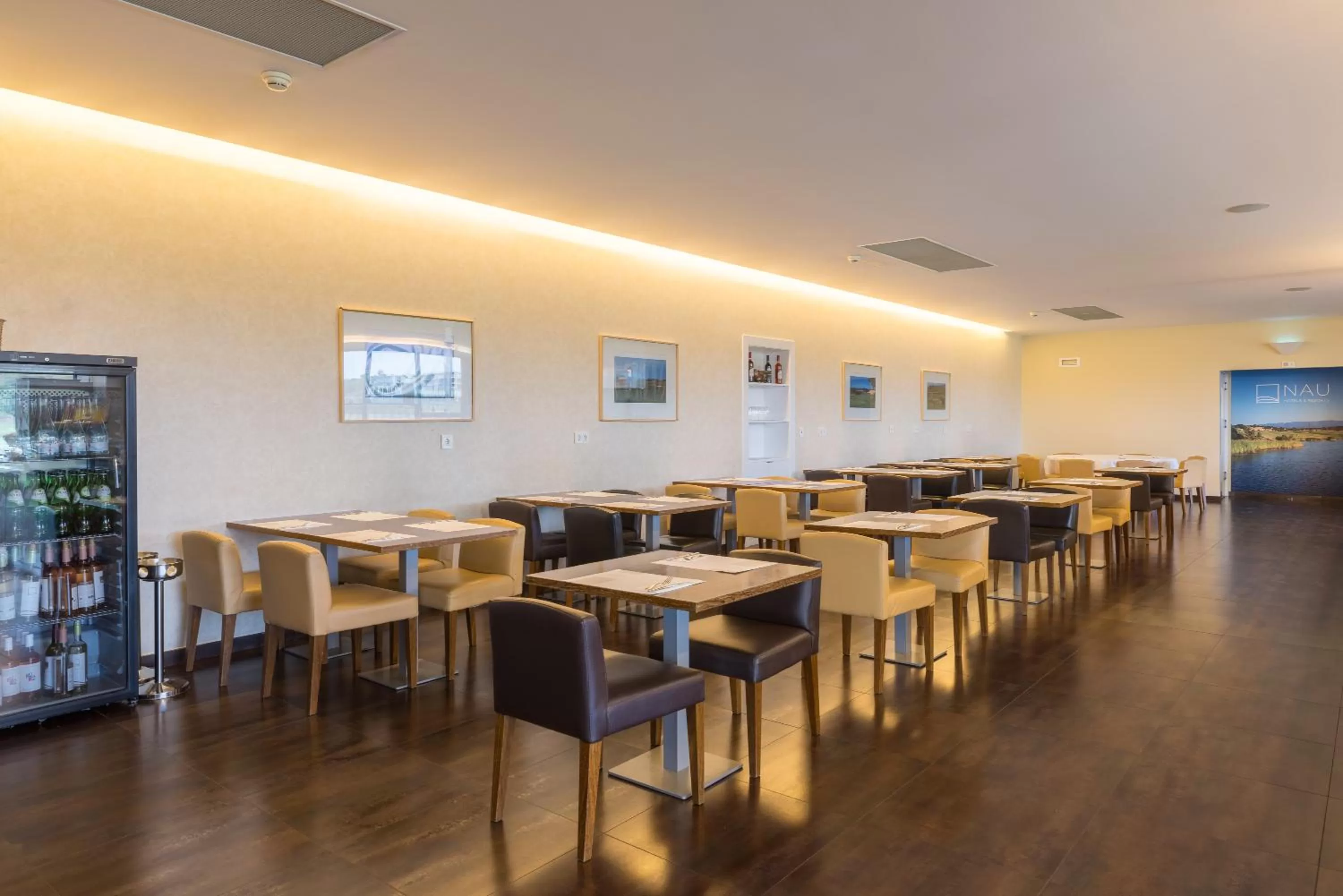 Restaurant/places to eat in NAU Morgado Golf & Country Club