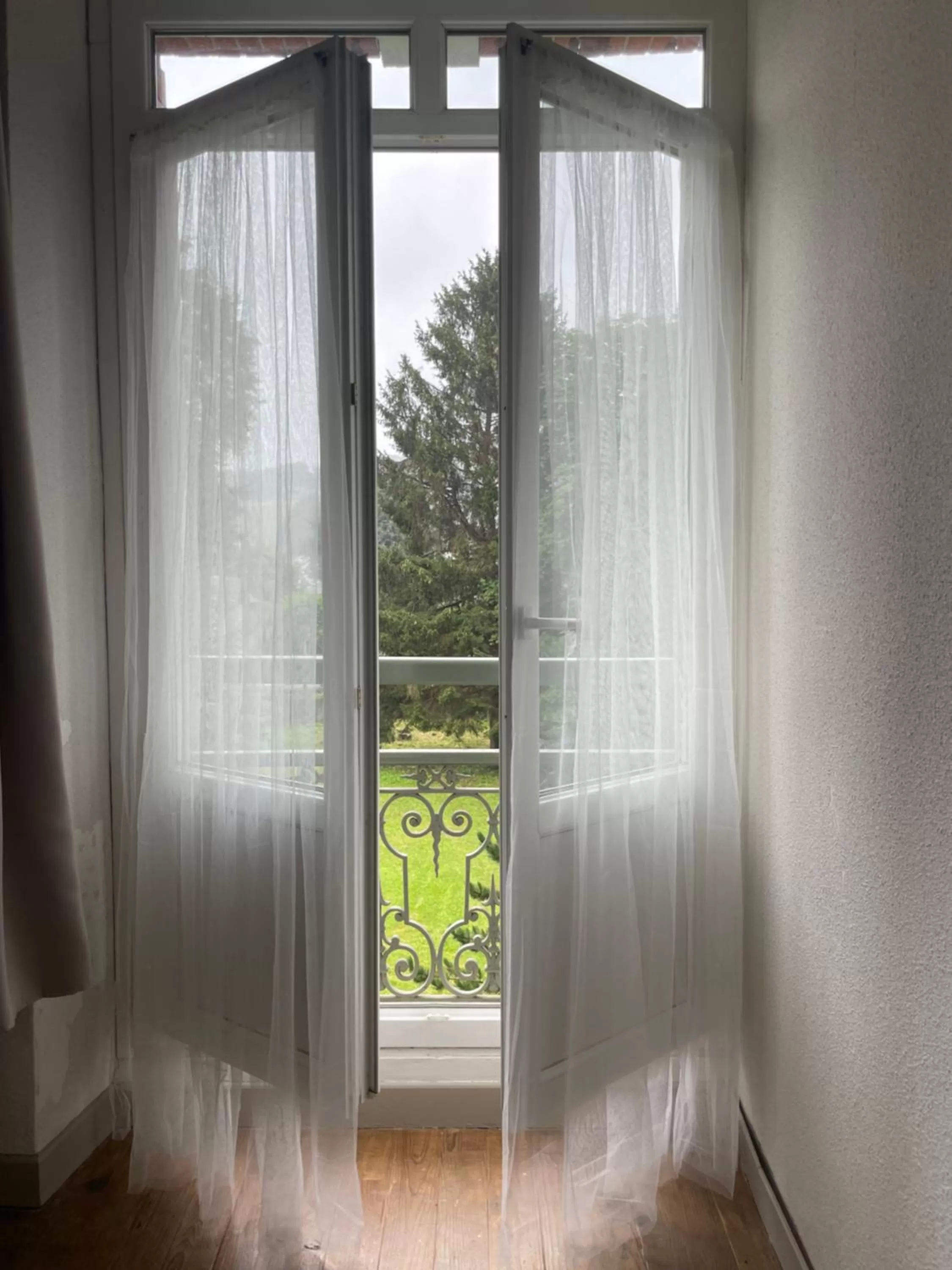 Spring, Pool View in VILLA BONVOULOIR