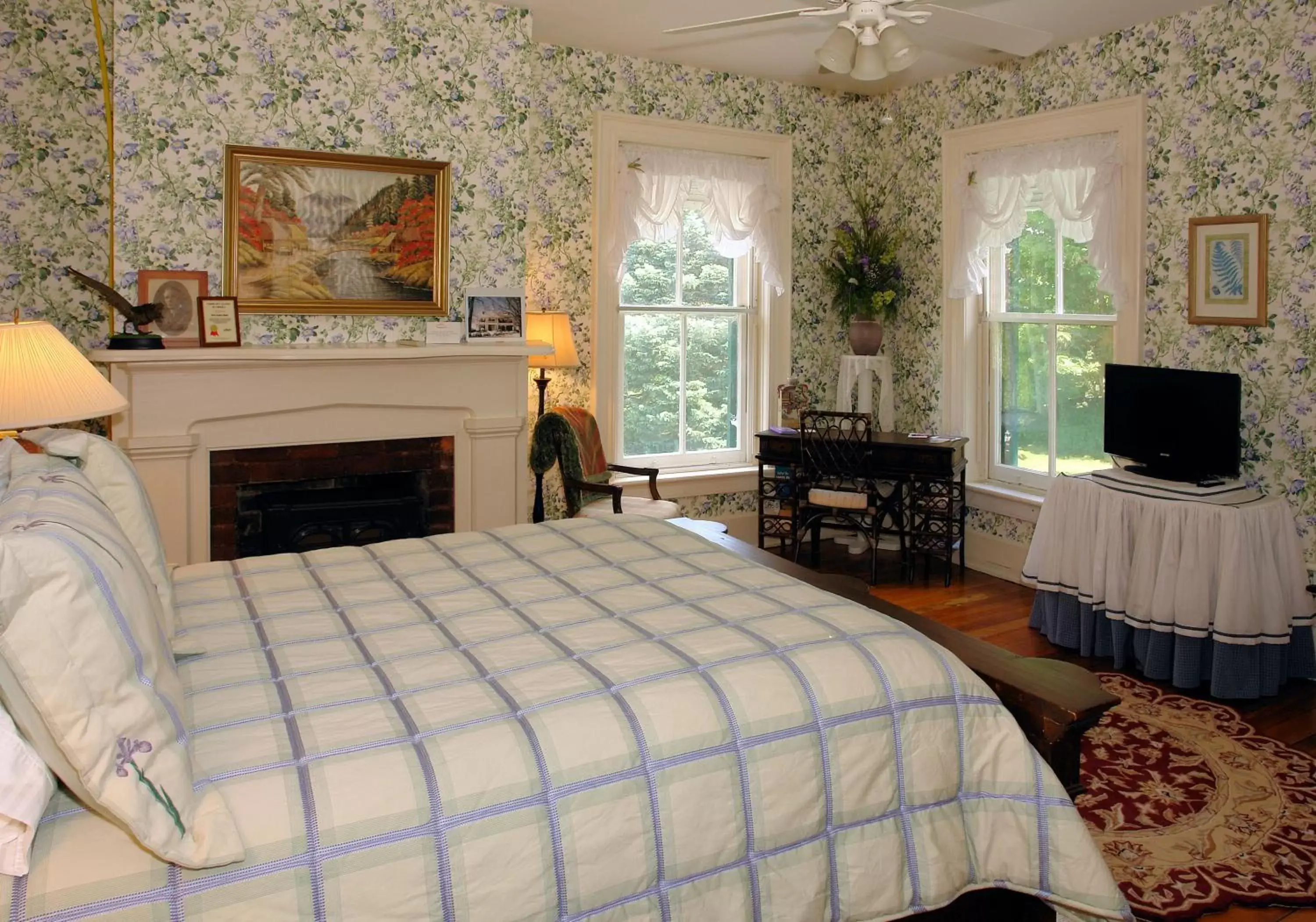 Bedroom in Rockwood Manor Bed & Breakfast
