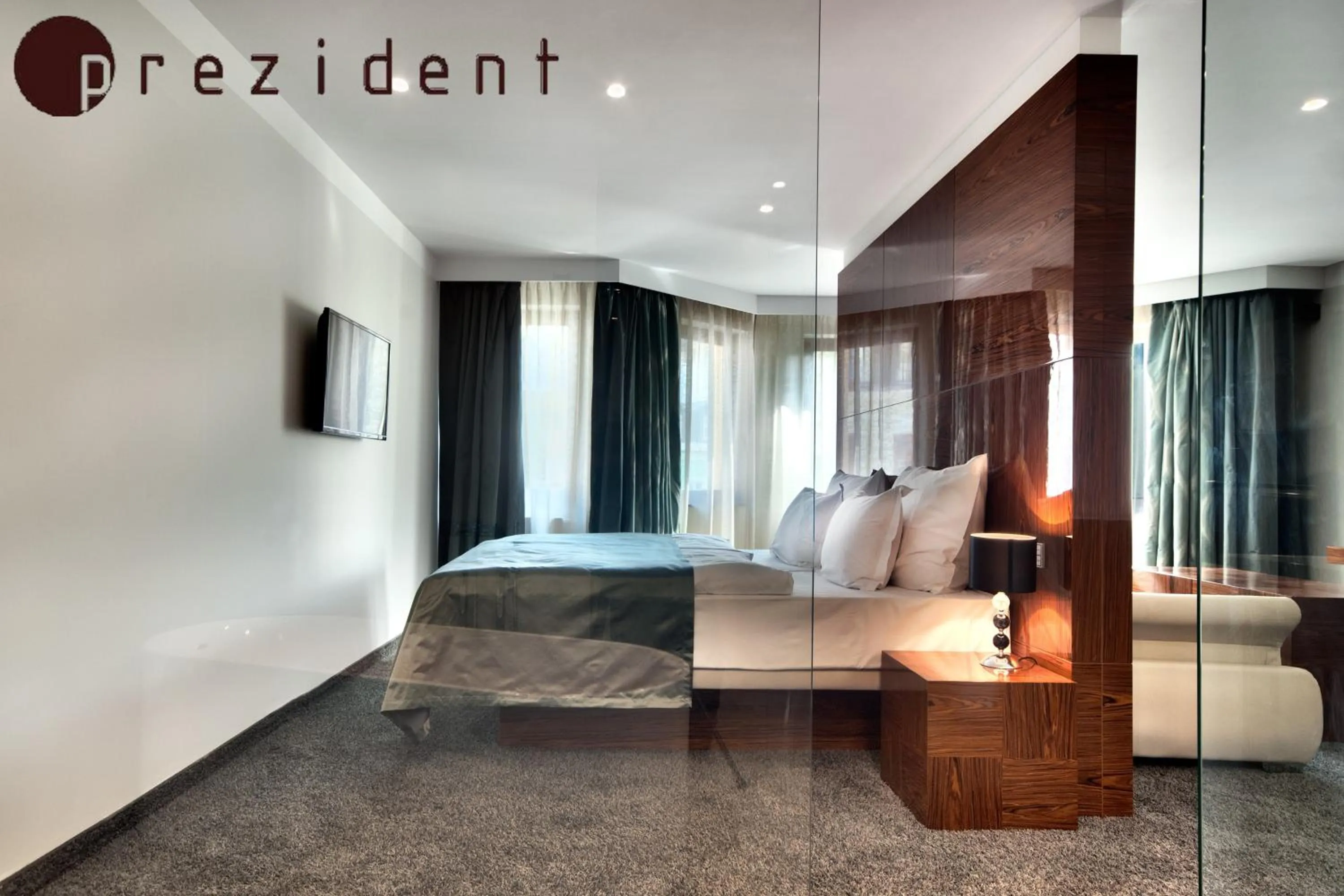 Bed in Prezident Luxury Spa & Wellness Hotel