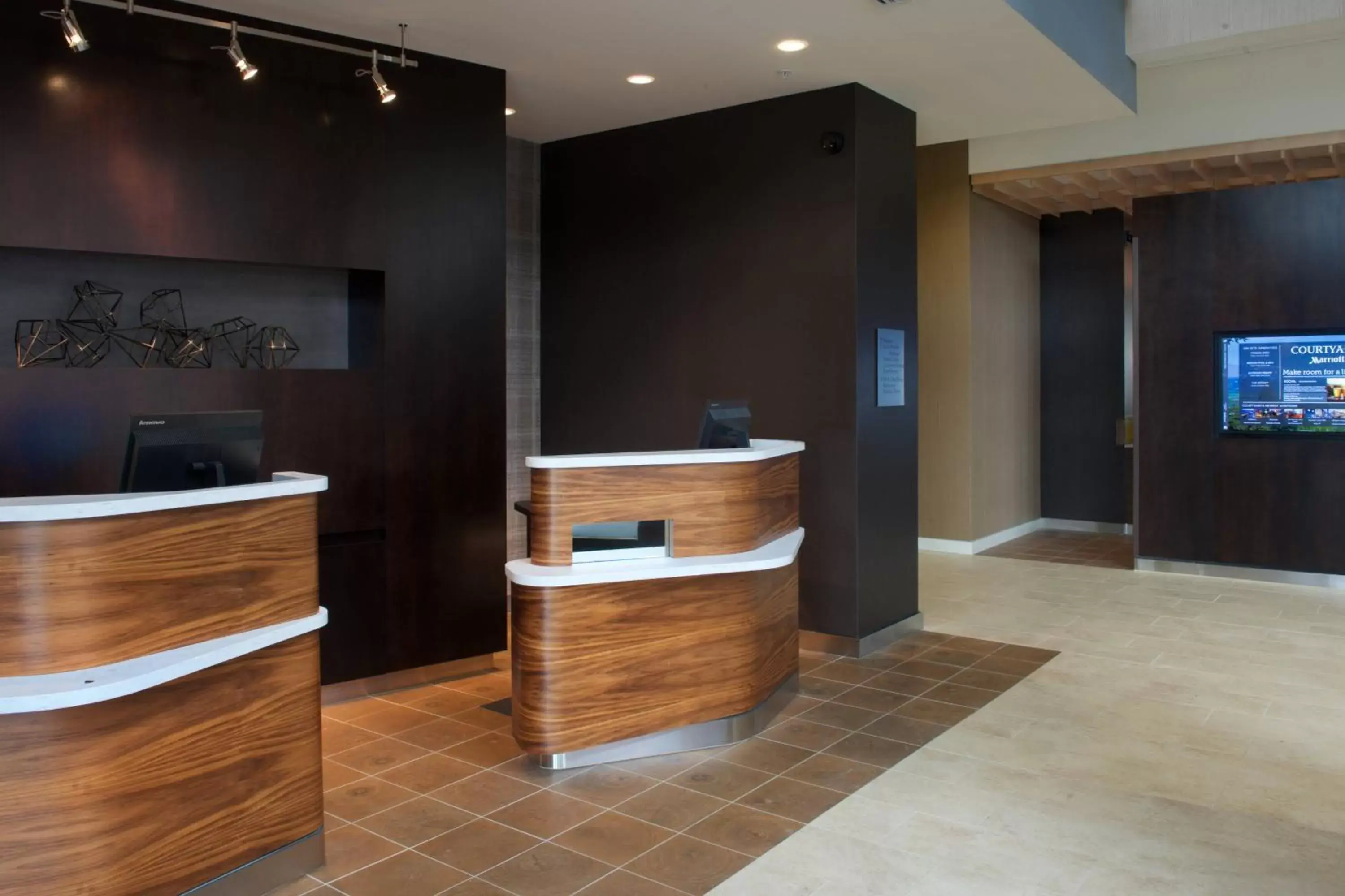 Property building, Lobby/Reception in Courtyard by Marriott Seattle Everett Downtown