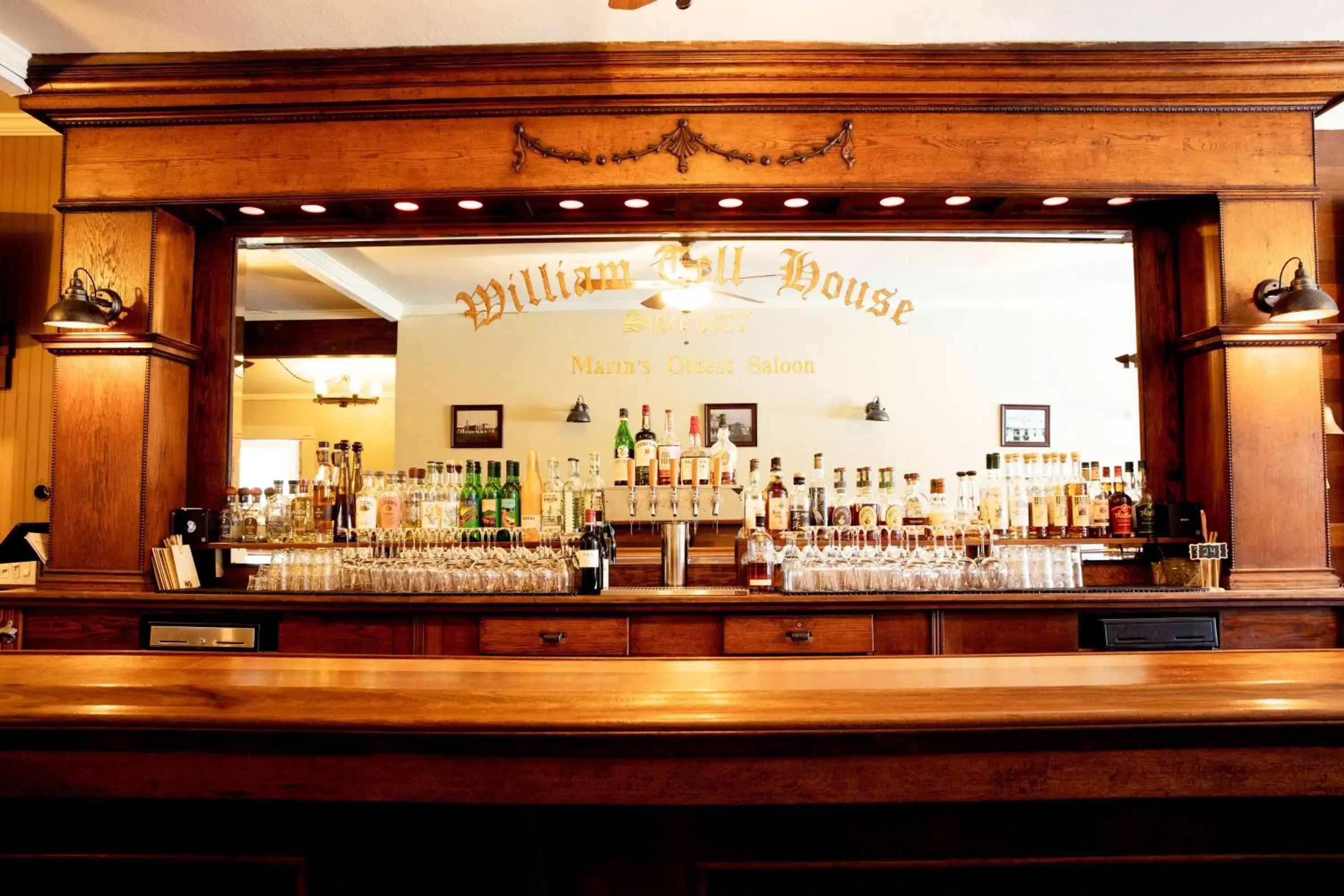 Lounge/Bar in William Tell House