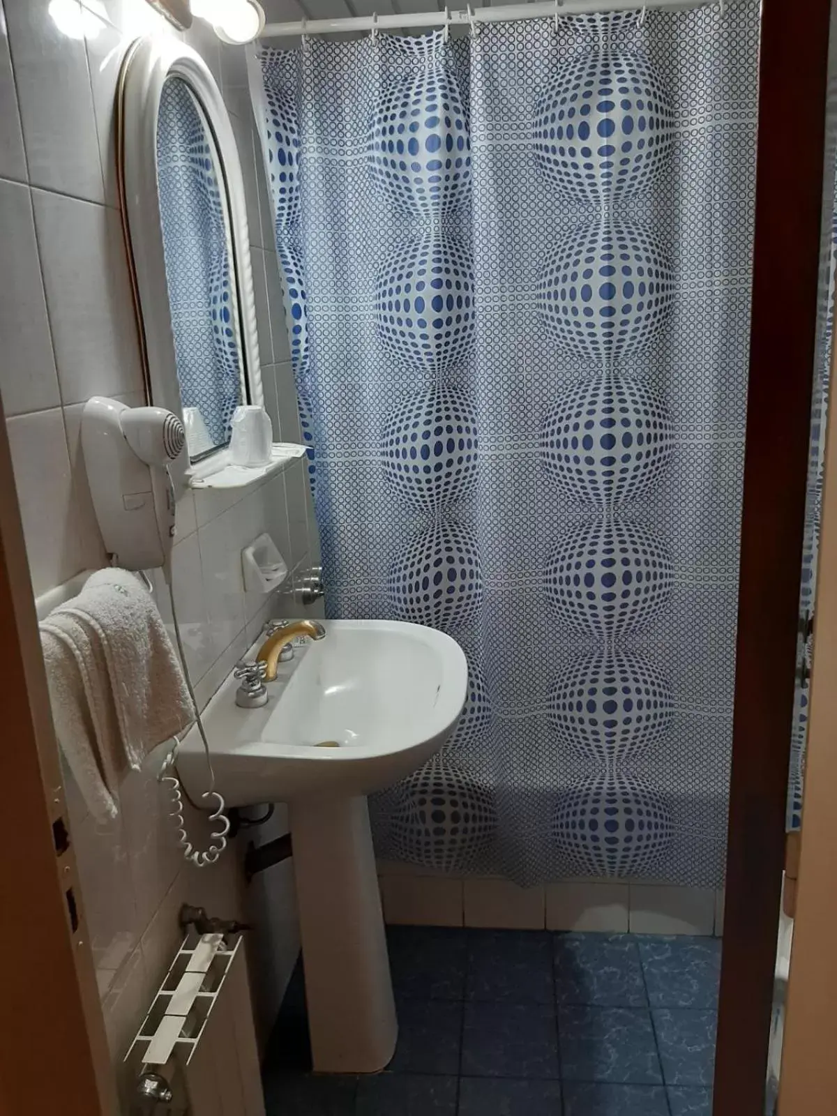 Bathroom in Esmeralda Palace Hotel