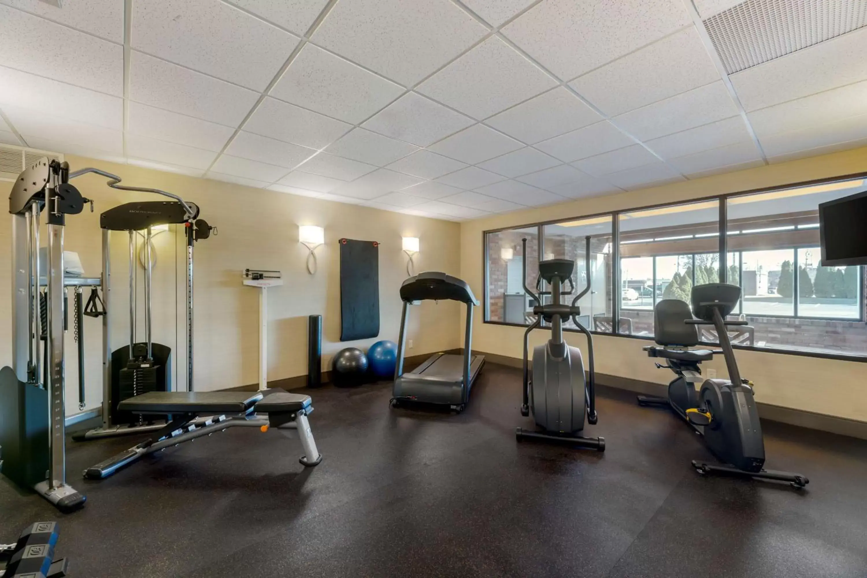 Spa and wellness centre/facilities, Fitness Center/Facilities in Best Western Falcon Plaza