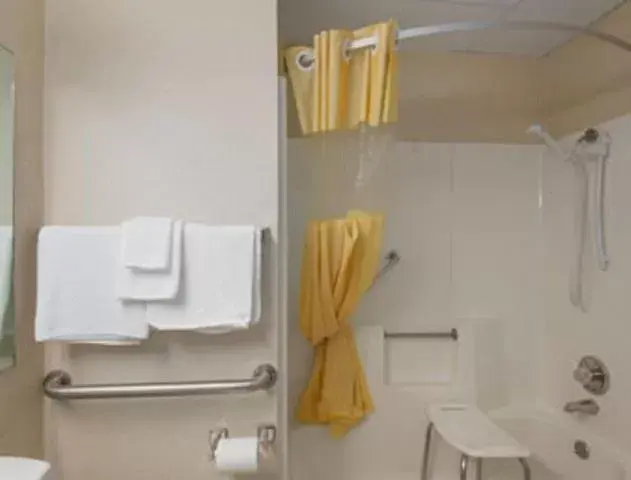 Shower, Bathroom in Days Inn by Wyndham Madisonville