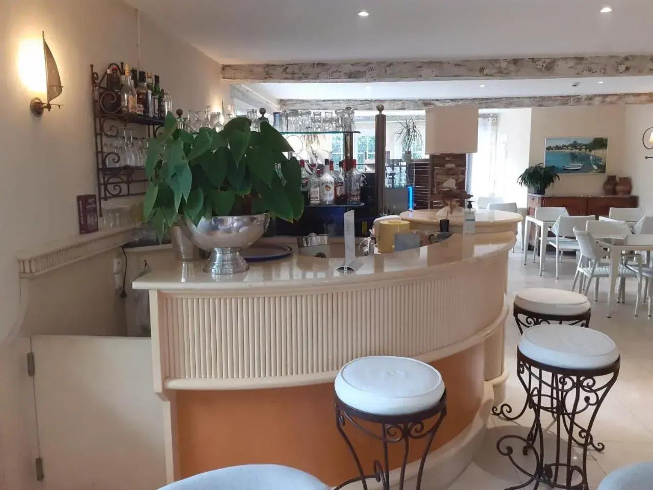 Lounge or bar, Restaurant/Places to Eat in Hôtel Beau Site - Cap d'Antibes