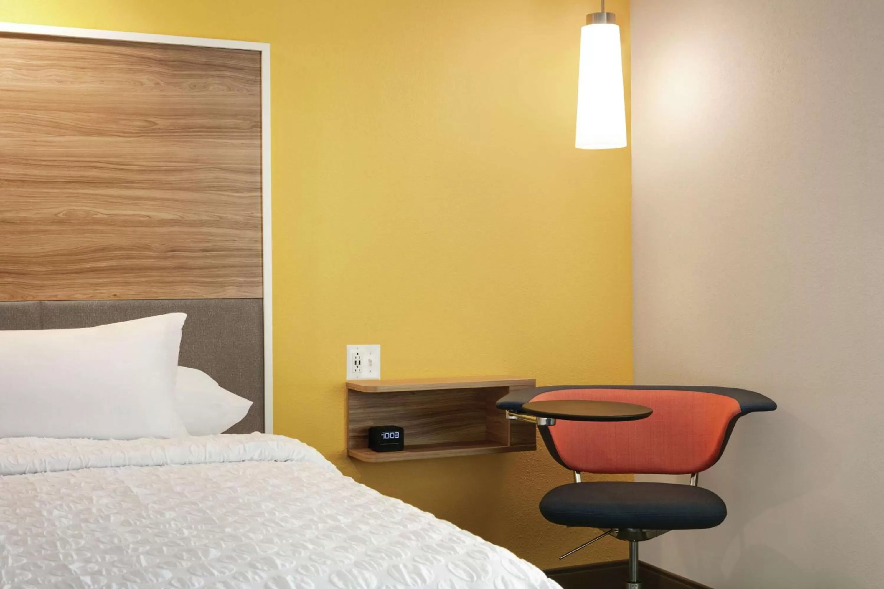 Bed in Tru By Hilton Williamsville Buffalo Airport