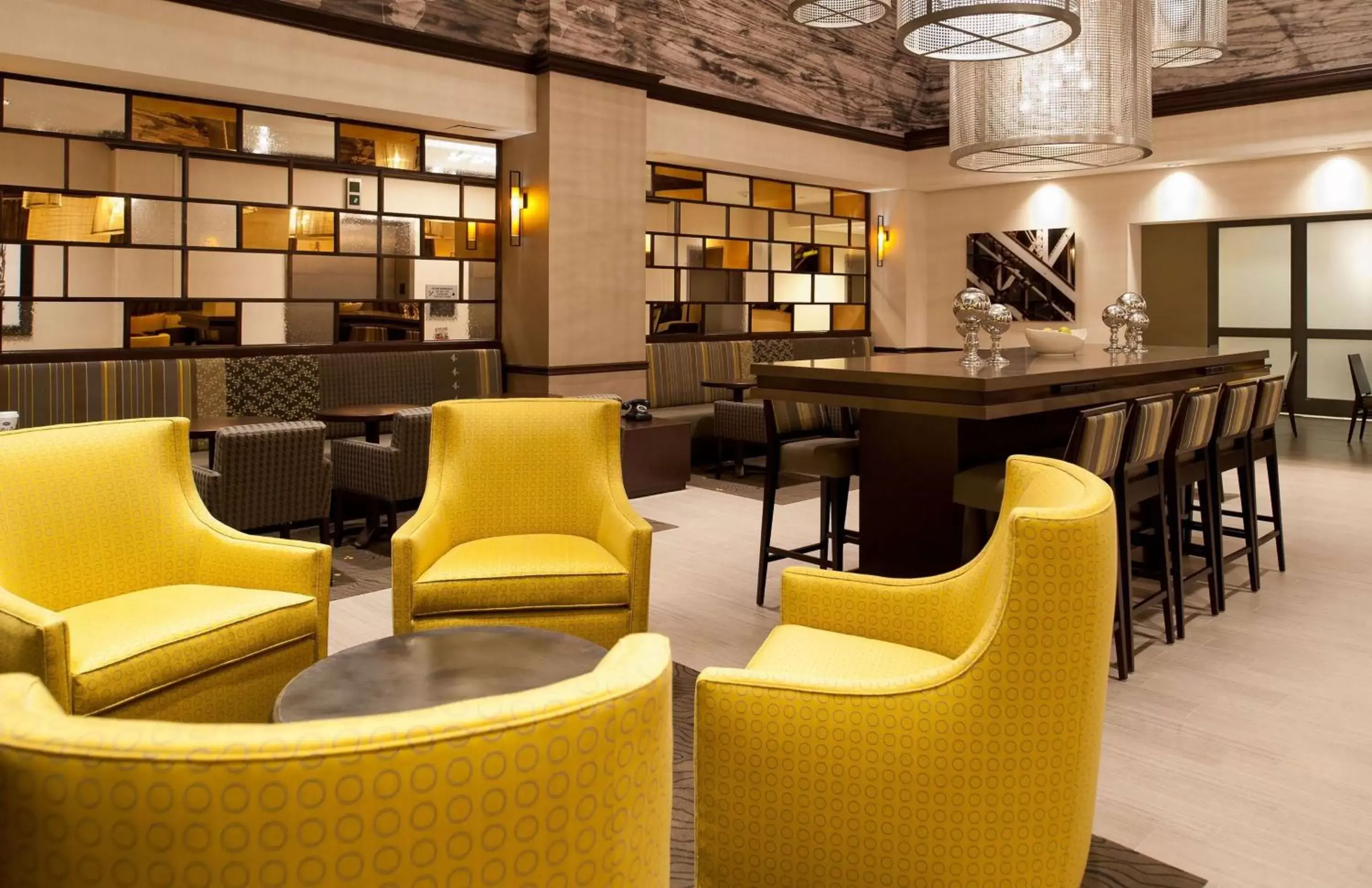 Restaurant/places to eat, Lounge/Bar in Hampton by Hilton Shelton