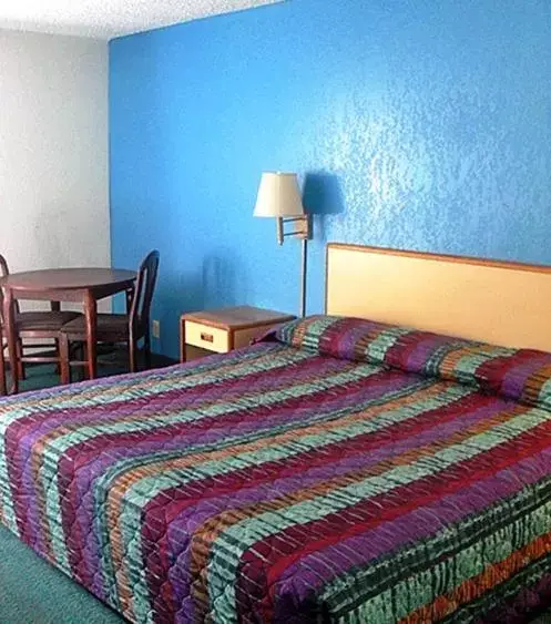 Bed in Motel 6-Norcross, GA