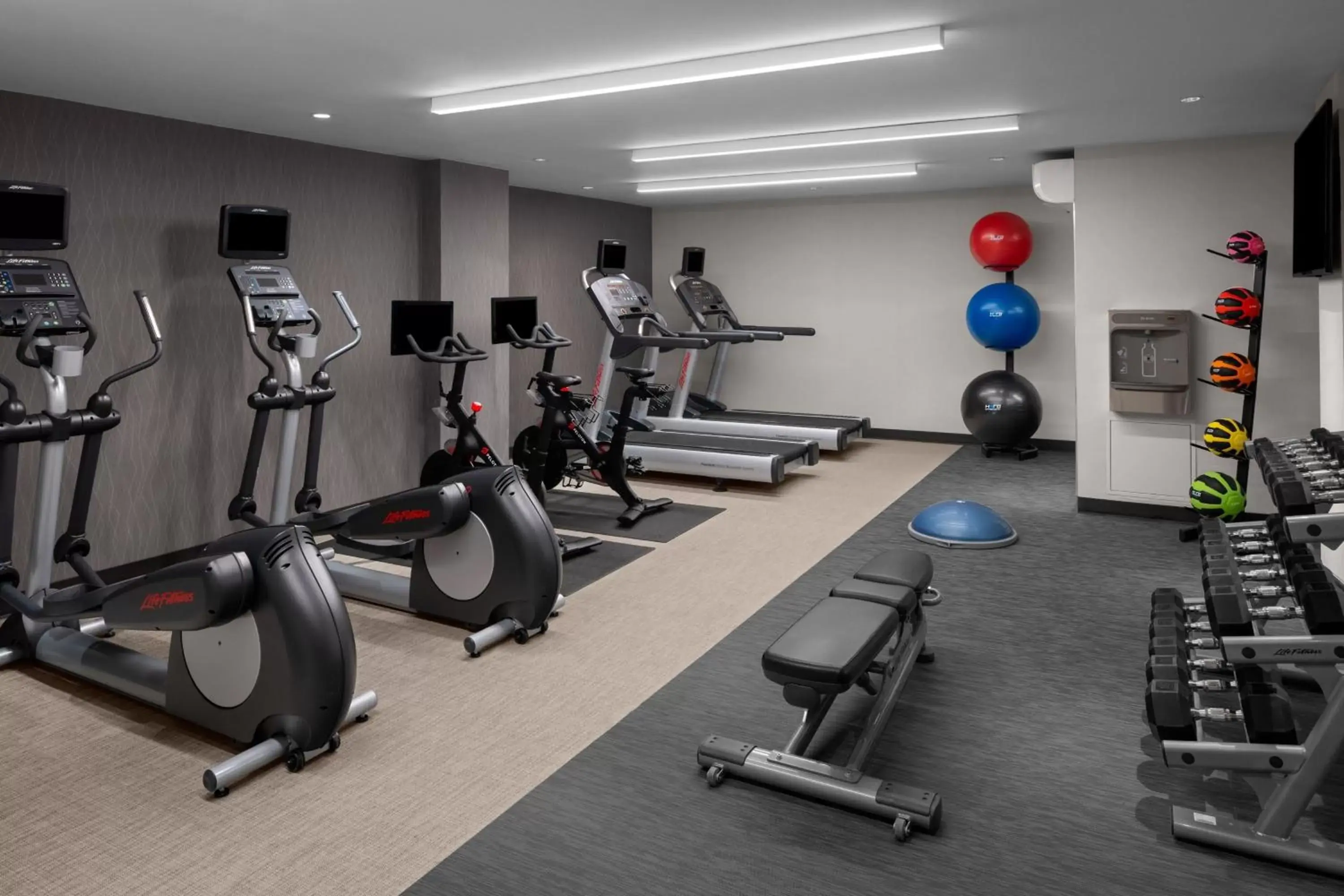 Fitness centre/facilities, Fitness Center/Facilities in Courtyard by Marriott New York World Trade Center Area