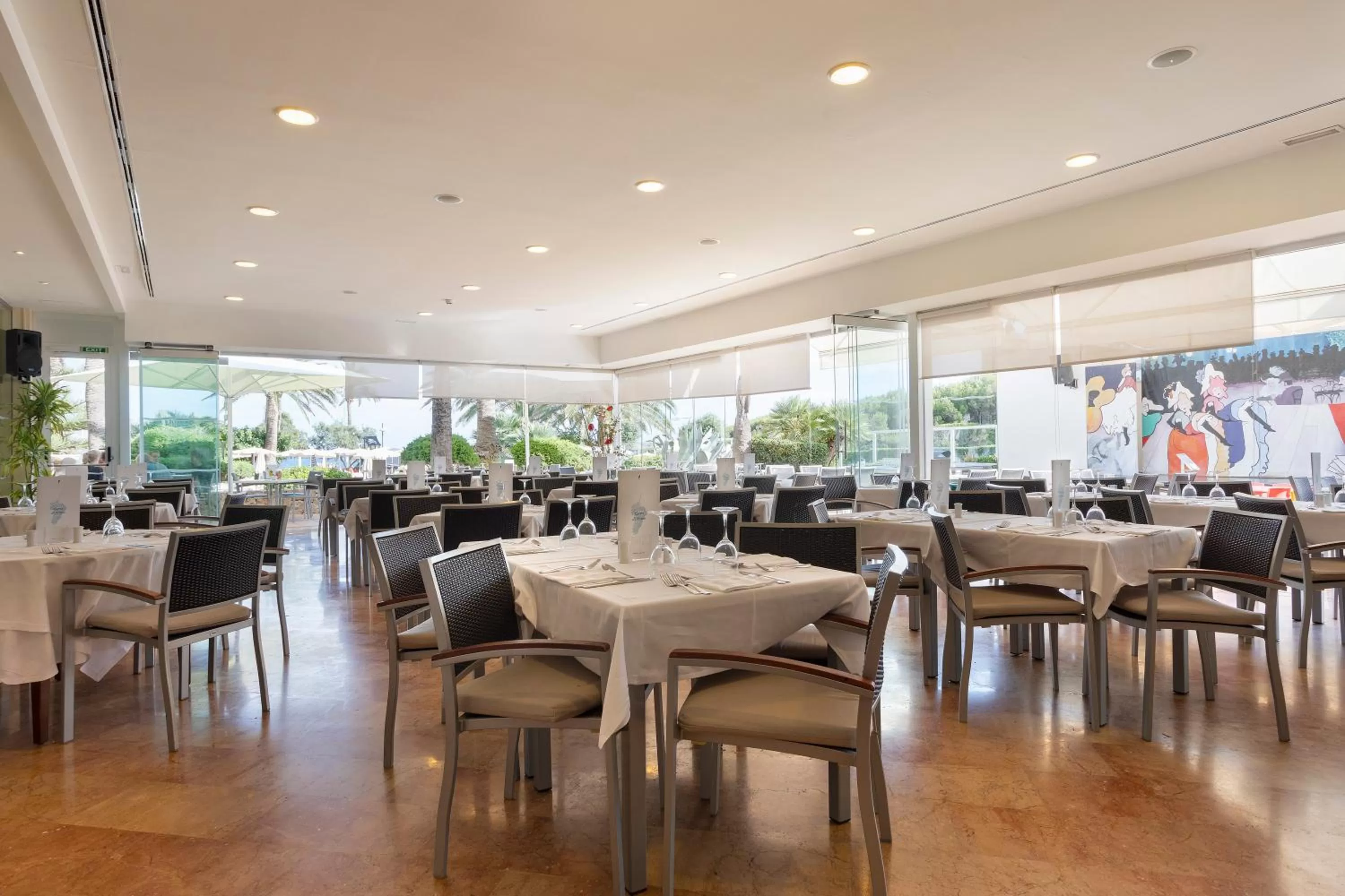 Restaurant/places to eat in Hipotels Dunas Aparthotel