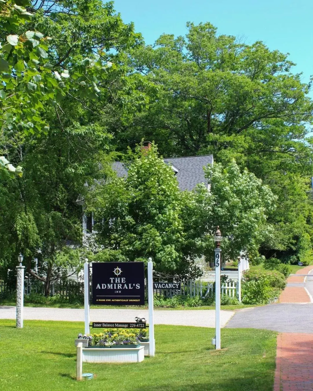 Facade/entrance, Garden in Admiral's Inn Resort