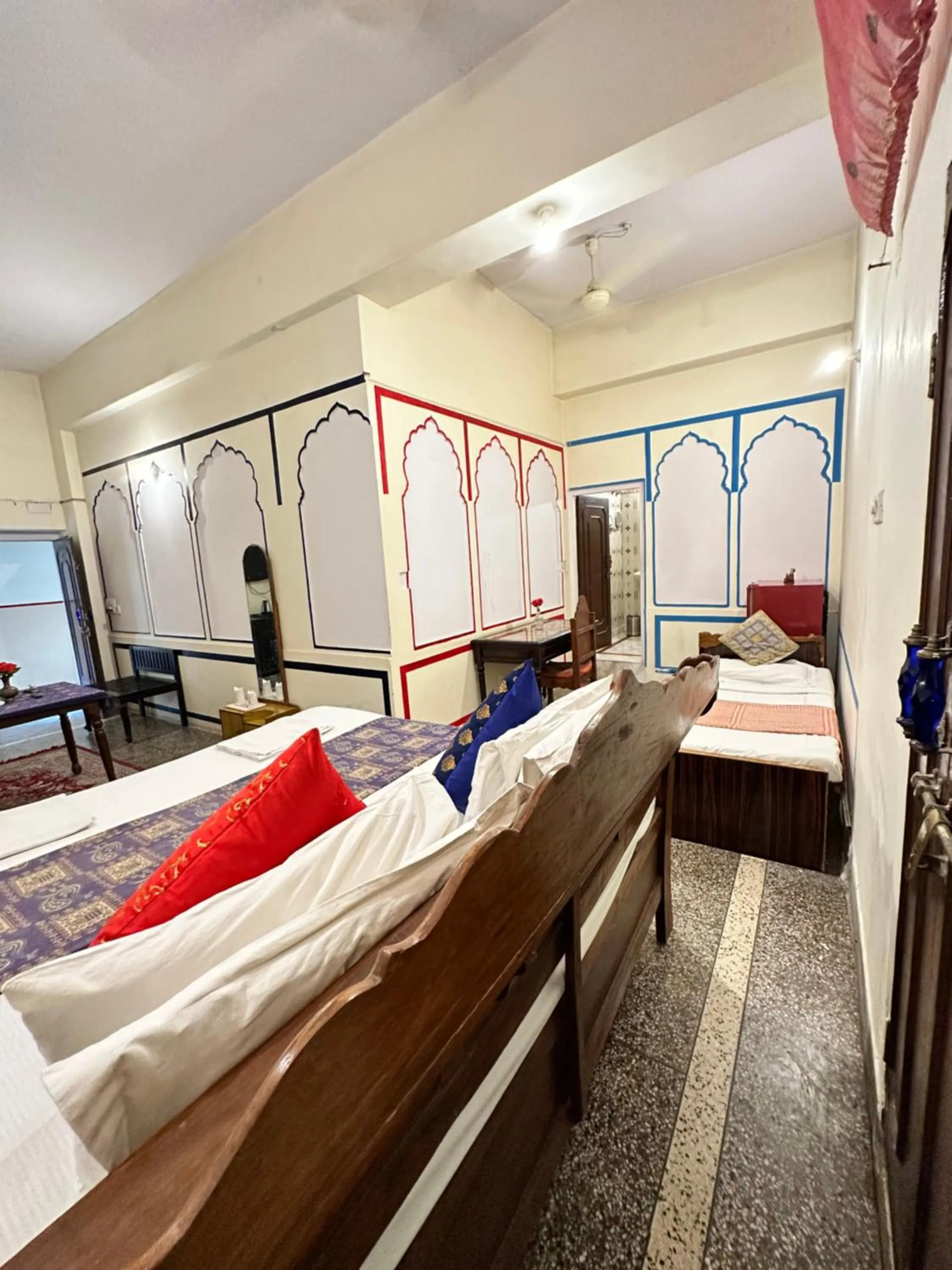 Bed in Rawla Mrignayani Palace