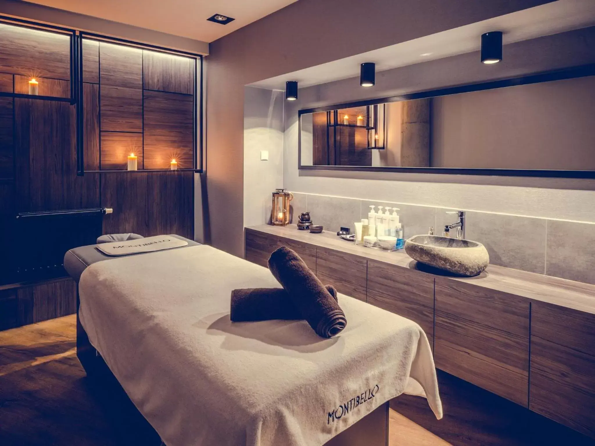 Massage, Bed in Lwowska 1 Massage, Bed in Lwowska 1