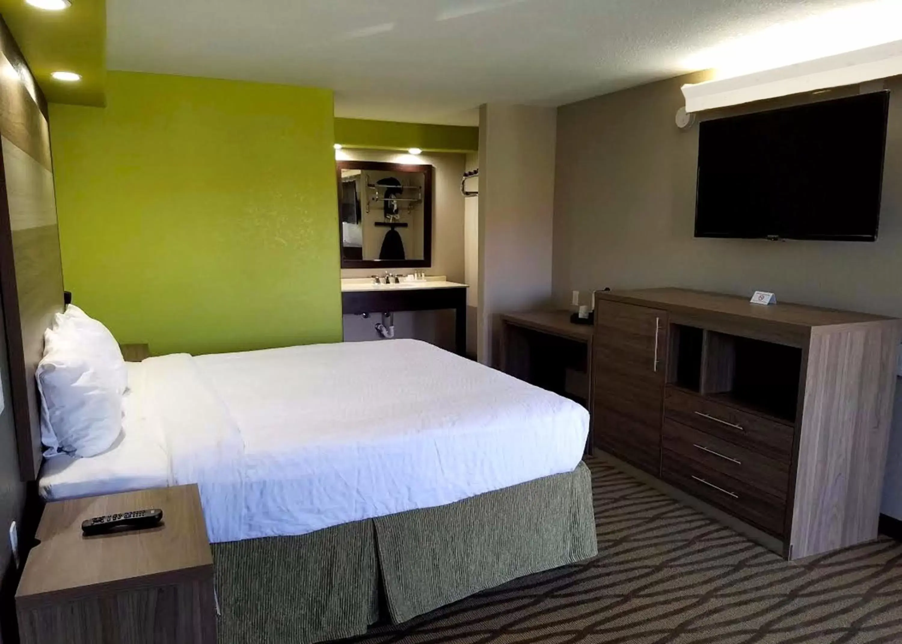 TV and multimedia, Bed in Seabreeze Inn - Fort Walton