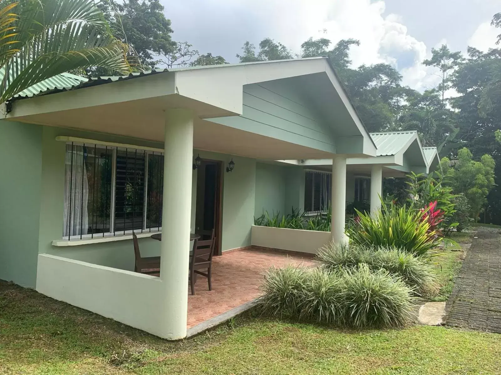 Facade/entrance, Property Building in Confort Arenal