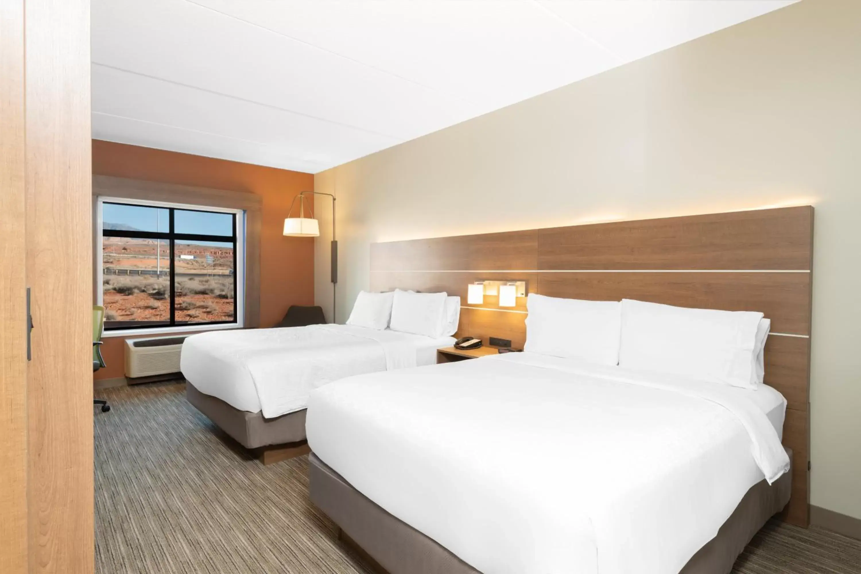 Photo of the whole room, Bed in Holiday Inn Express Hotels & Suites Washington-North Saint George, an IHG Hotel