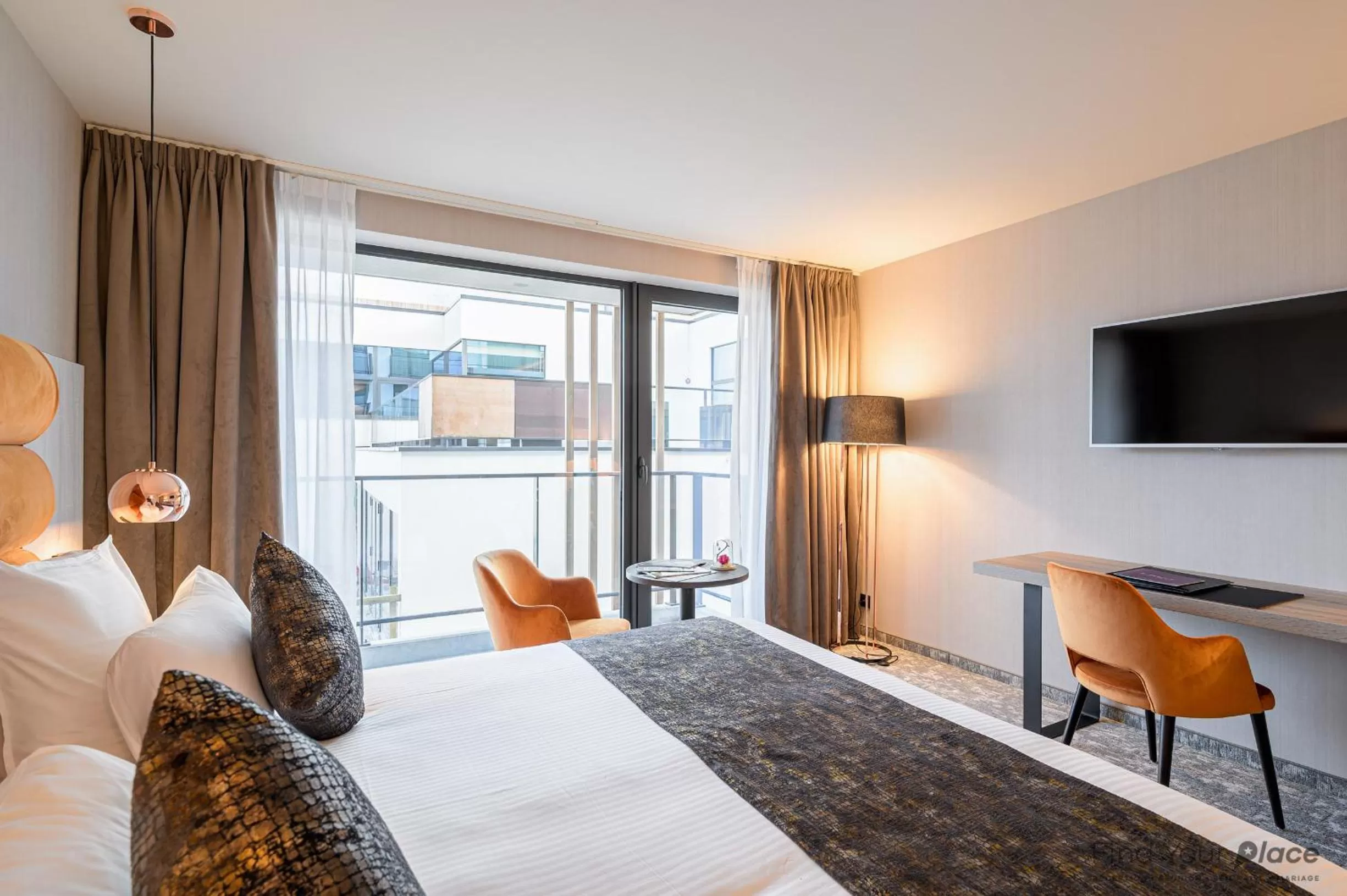Bed in Hotel Restaurant Van Der Valk Nivelles-Sud