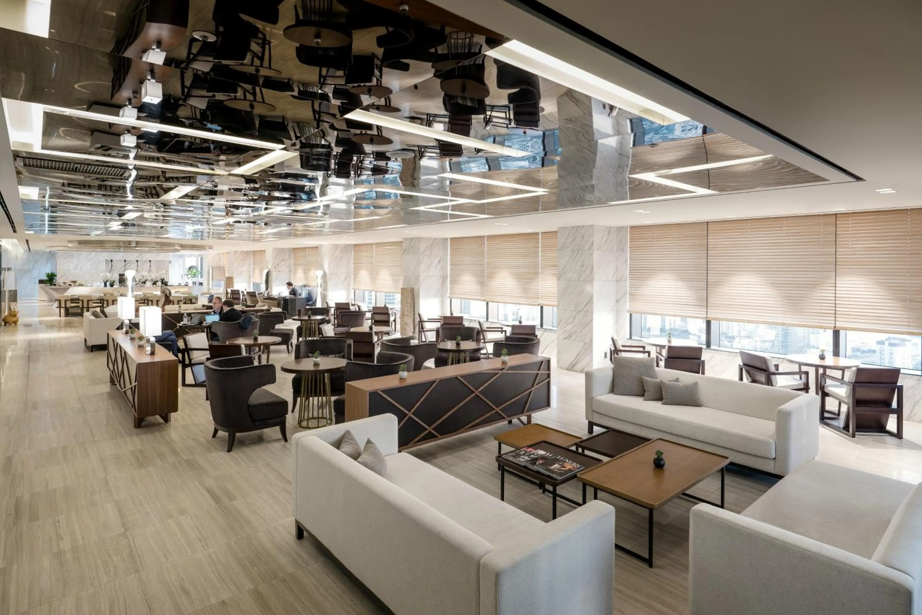 Lounge or bar in Novotel Ambassador Seoul Yongsan