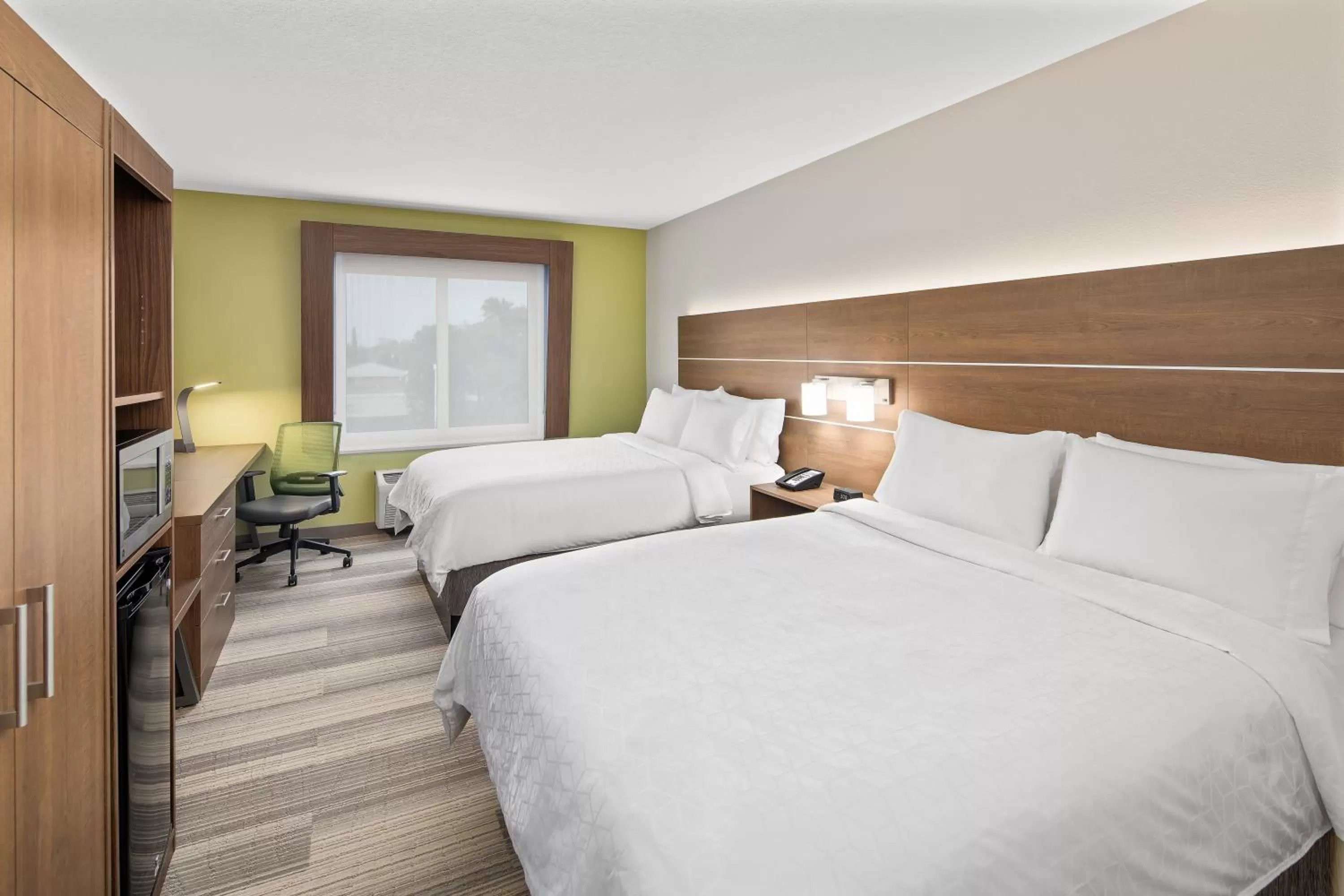 Photo of the whole room, Bed in Holiday Inn Express Hotel & Suites Palm Bay by IHG